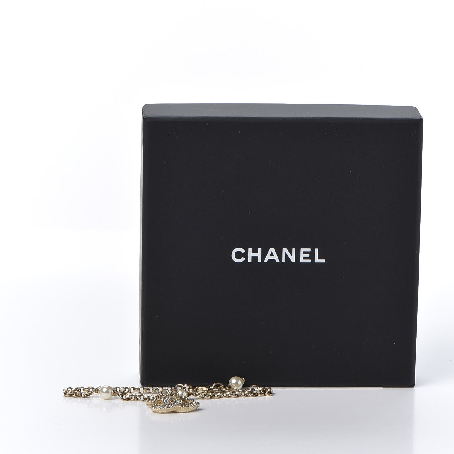 Chanel Pearl CC Camellia Express Bracelet Gold 5 of 5