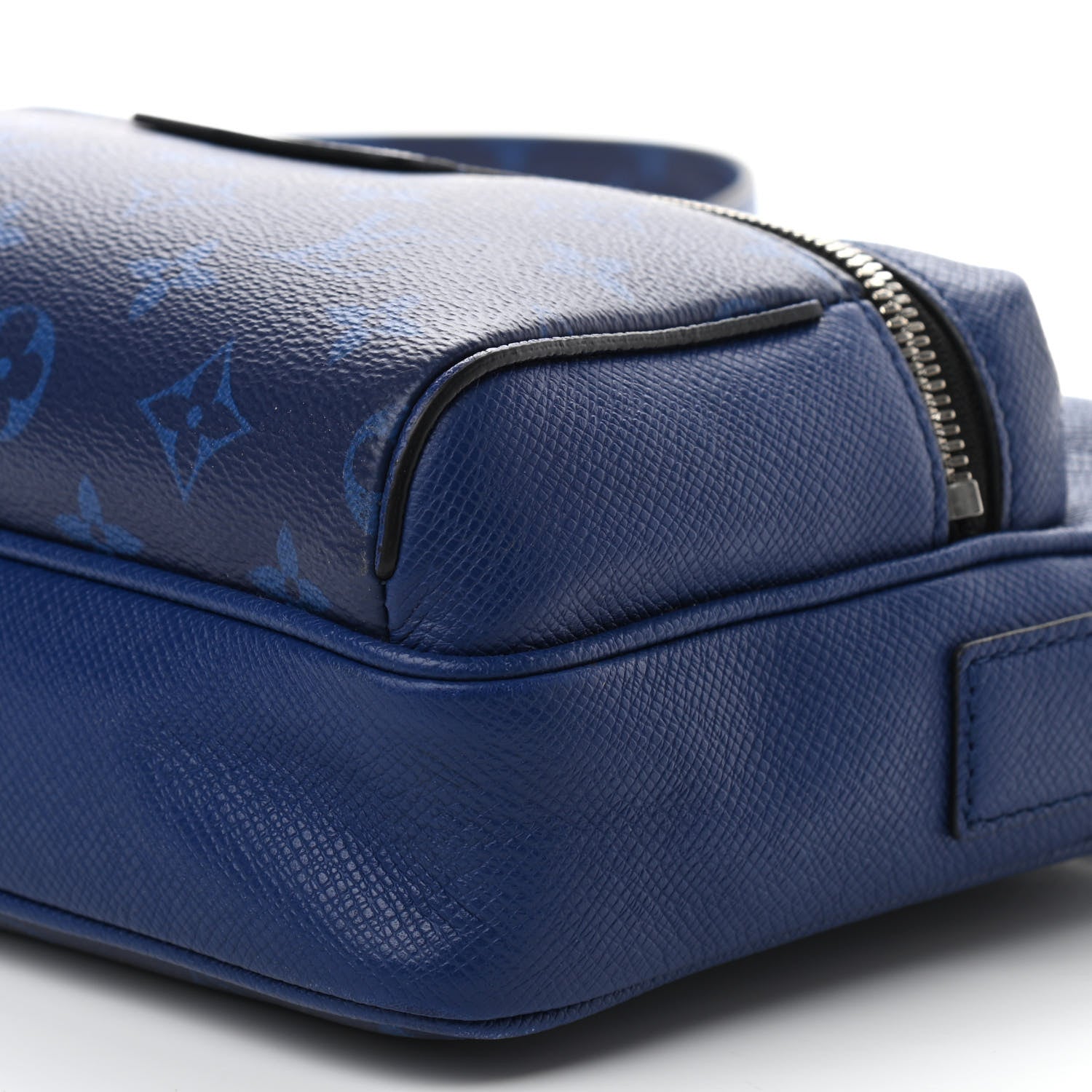 Louis Vuitton Taiga Monogram Outdoor Messenger Cobalt 9 of 10