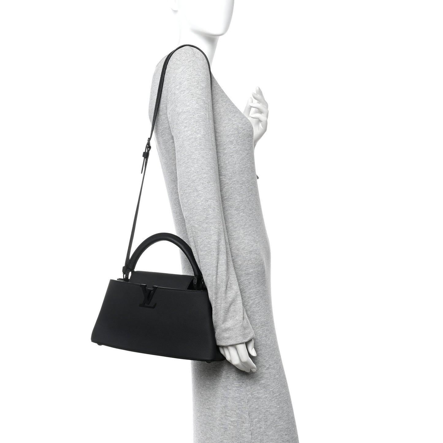 Taurillon Capucines East West MM Matte Black