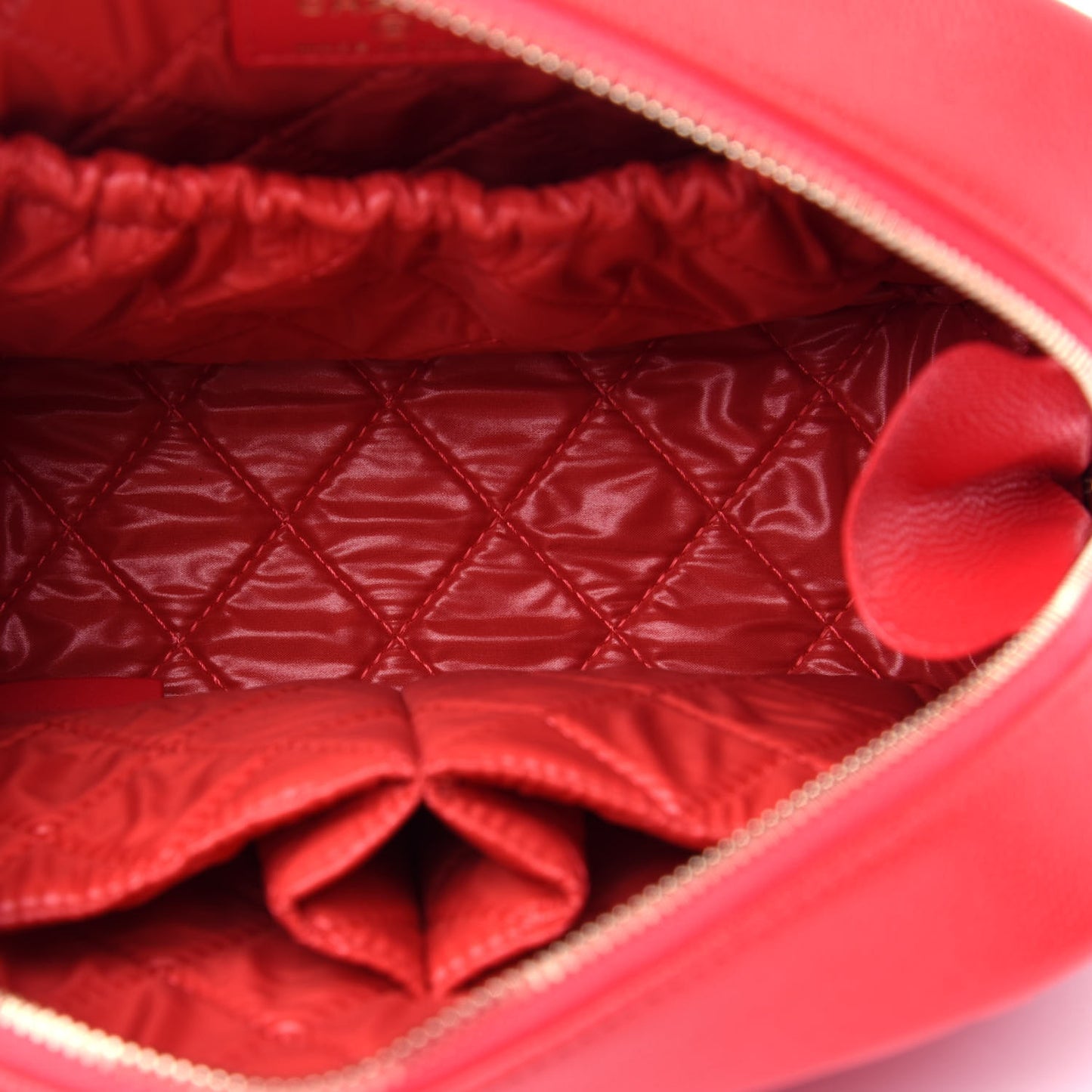 Caviar Quilted Medium Curvy Pouch Cosmetic Case Red