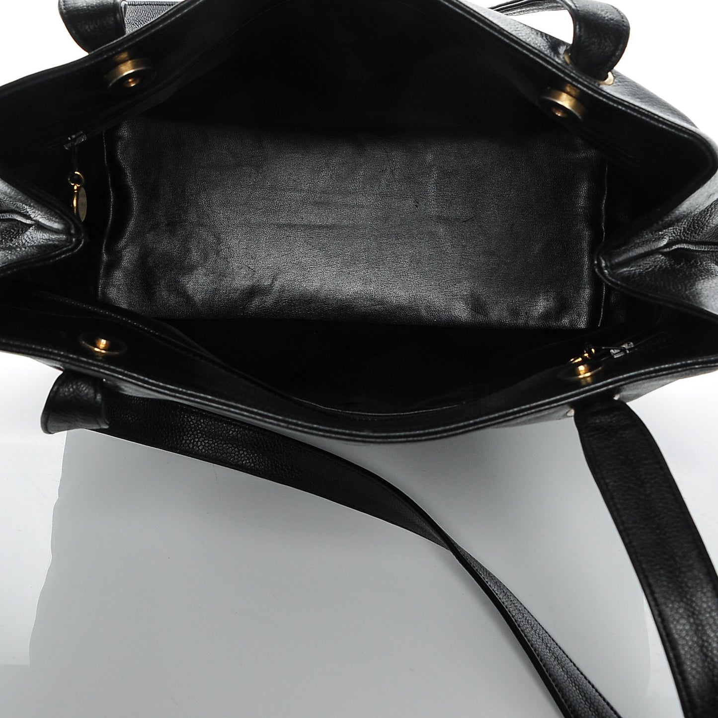 Caviar CC Shoulder Bag Black