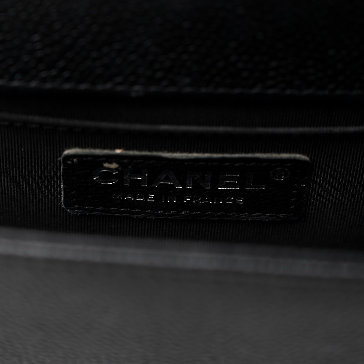 Caviar Chevron Quilted Medium Boy Flap Black