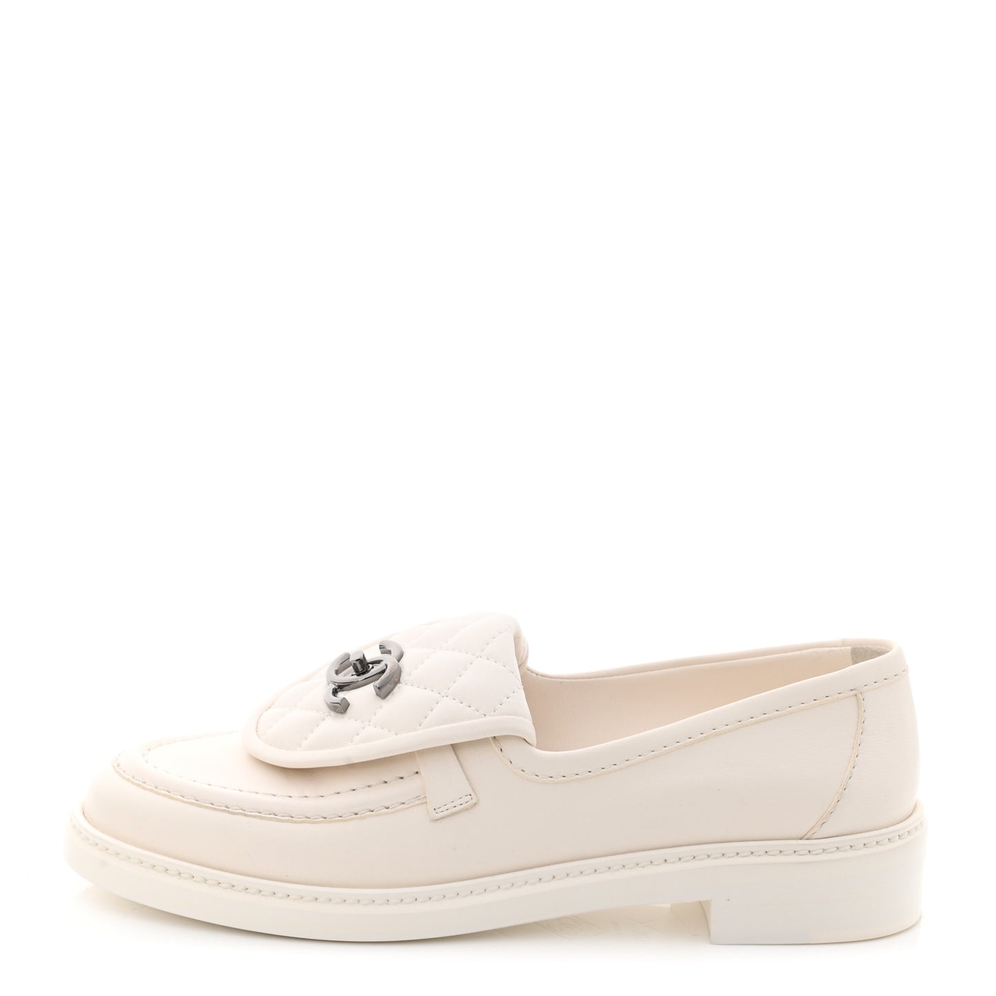 Lambskin Quilted CC Turnlock Loafers 38.5 White