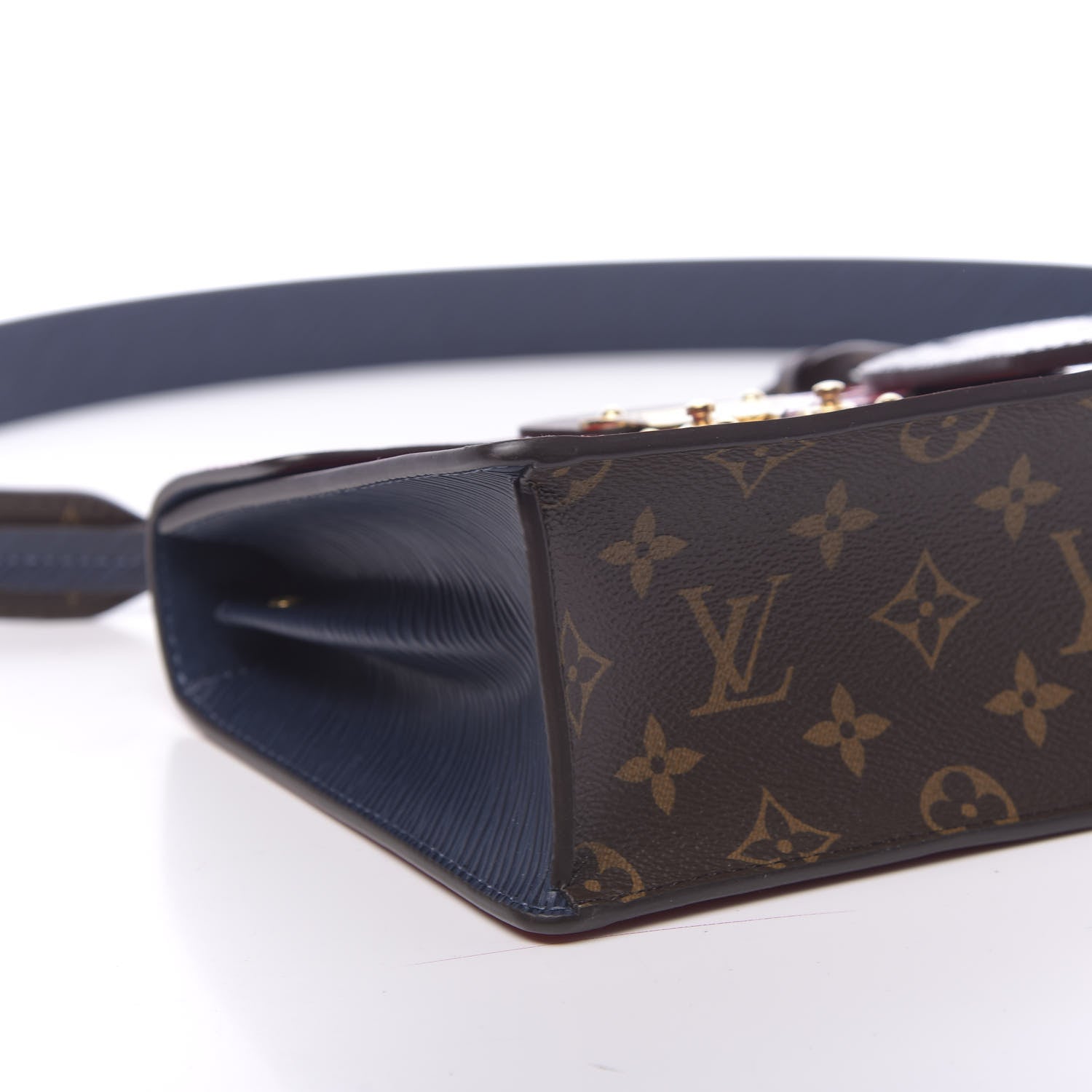 Louis Vuitton Vernis Epi Monogram Spring Street Scarlet 8 of 10