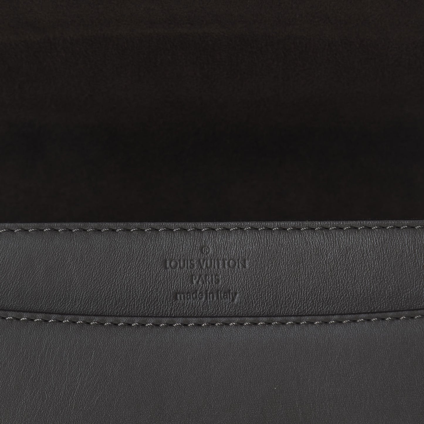Calfskin Chain Louise GM Granit