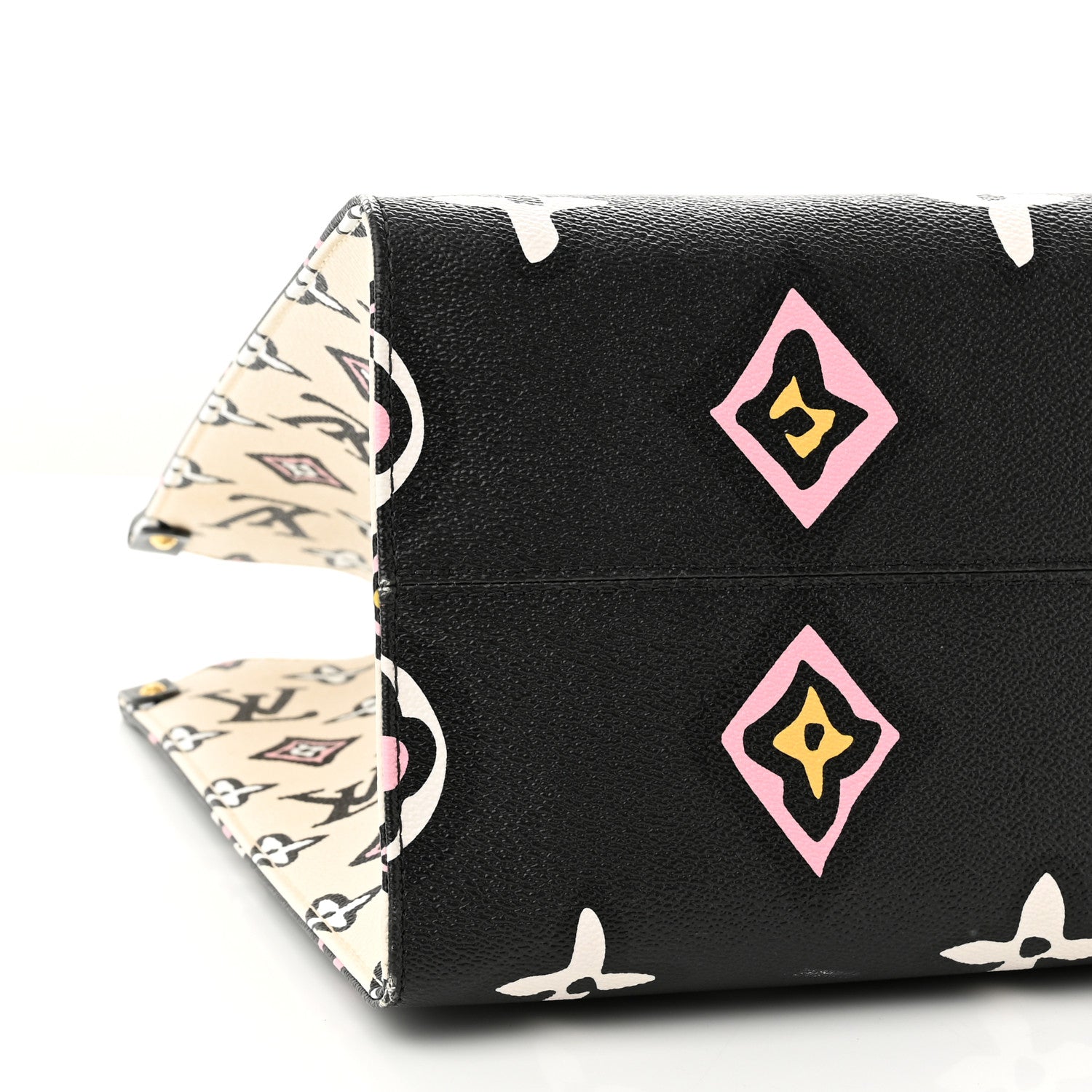 Louis Vuitton Monogram Giant Wild At Heart Onthego GM Black 8 of 9