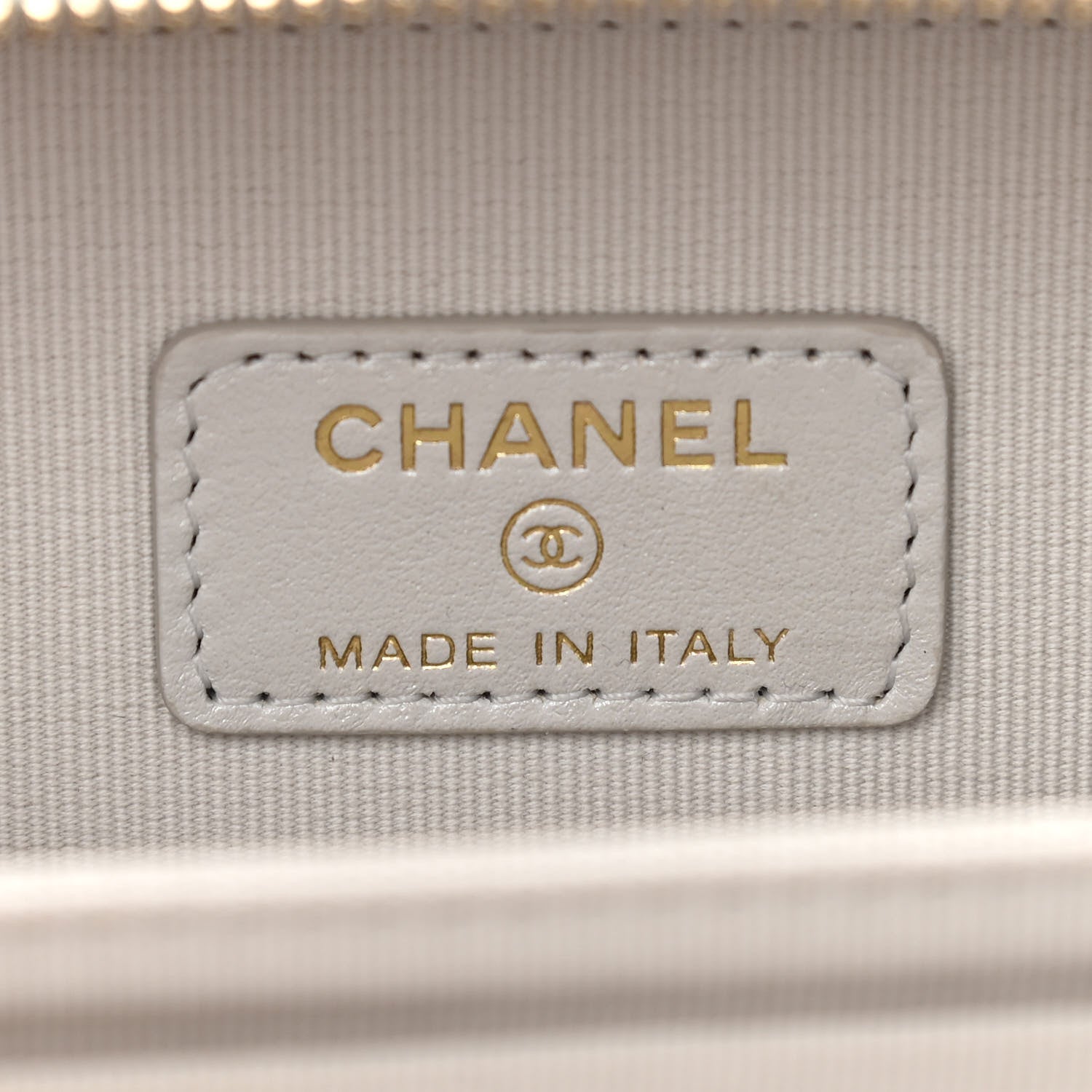Chanel Metallic Lambskin Quilted Top Handle Vanity Case Silver 6 of 10