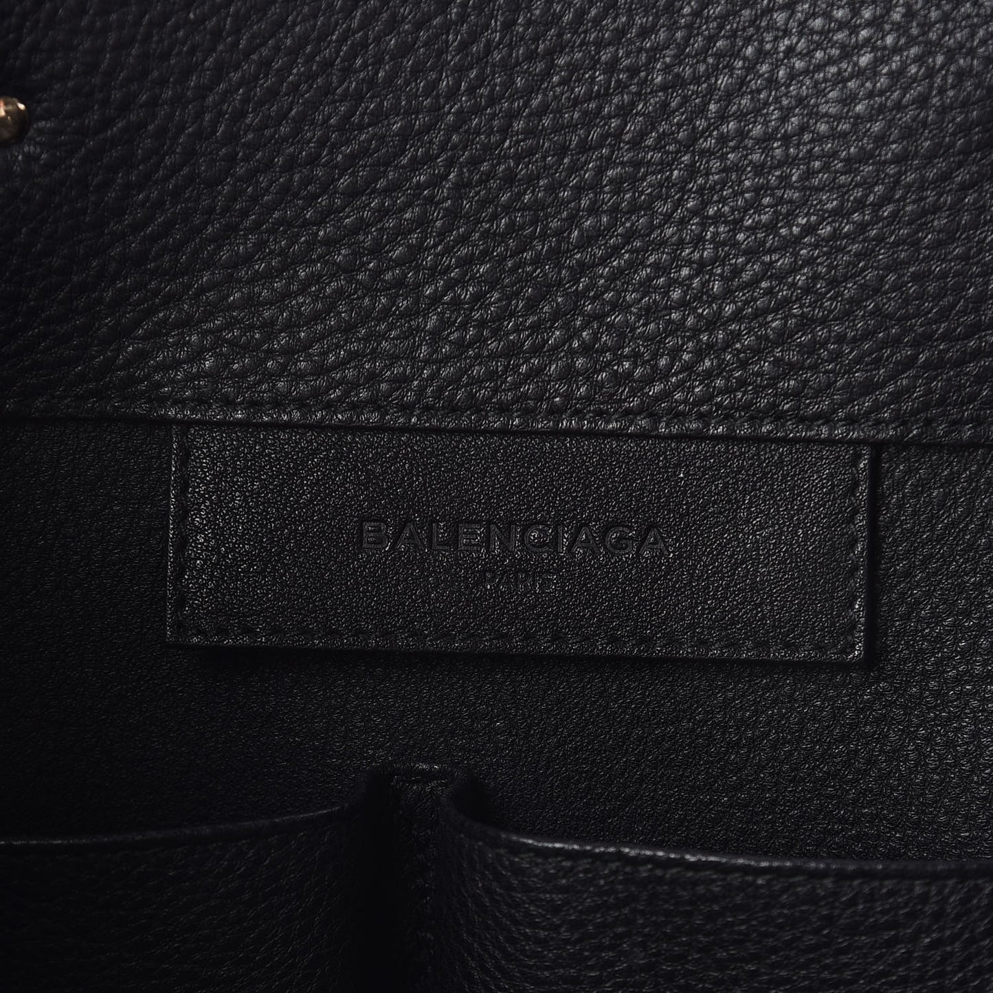 Grained Calfskin Gold Metallic Edge Hardware Papier A4 Tote Black