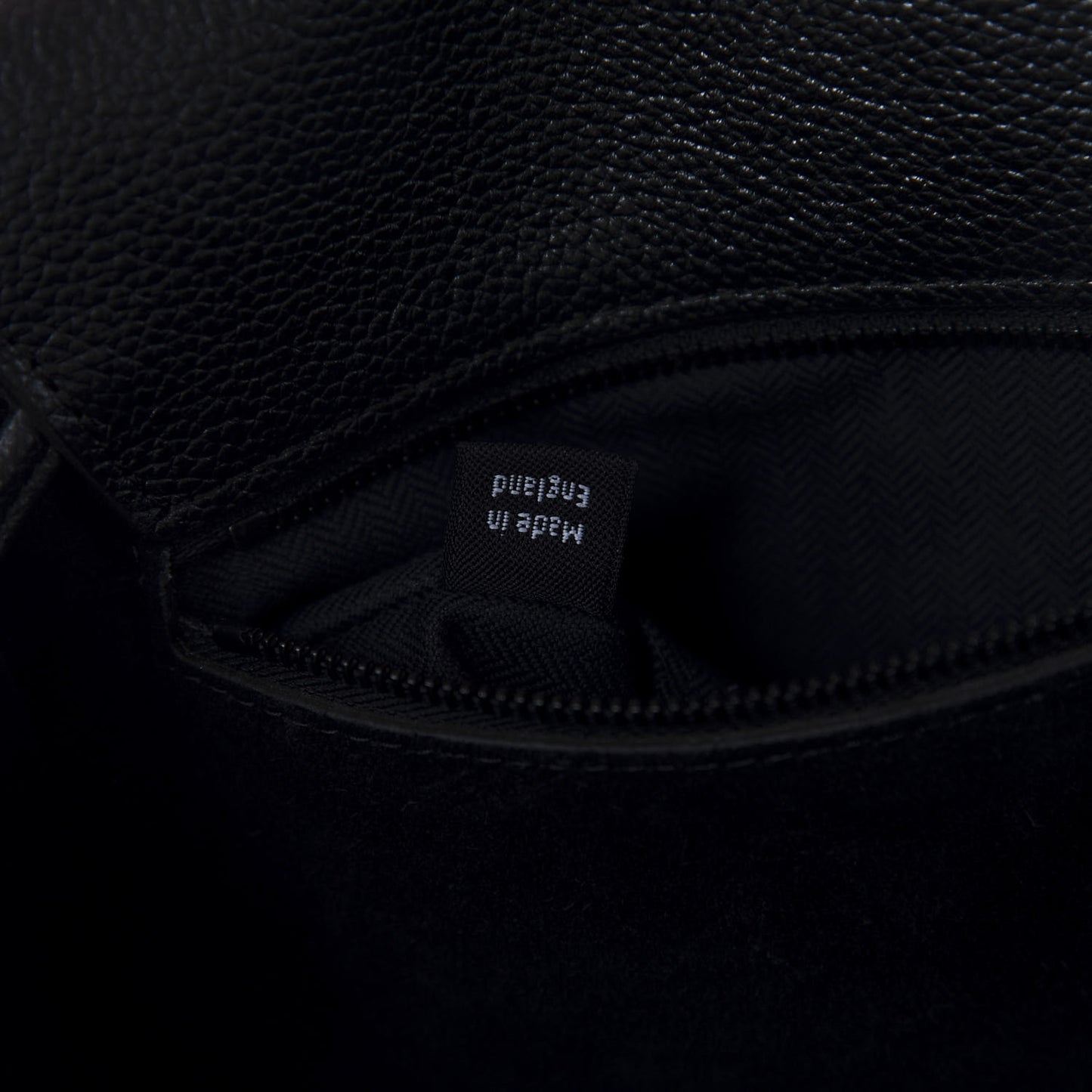 Metallic Heavy Grain Small Iris Tote Black