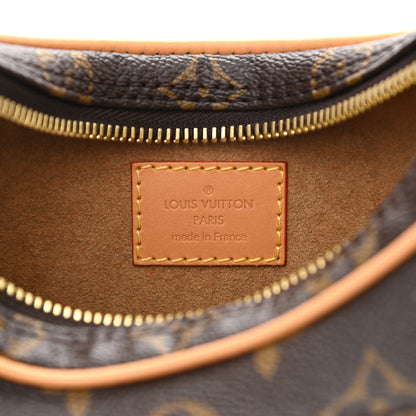 Louis Vuitton Monogram Loop 6 of 9