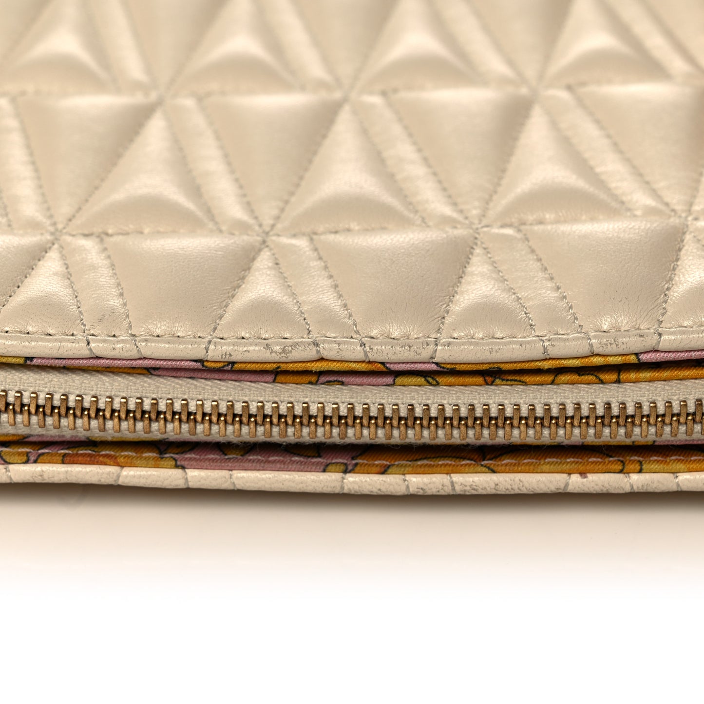 Nappa Barocco Quilted Virtus Chain Shoulder Bag Ecru