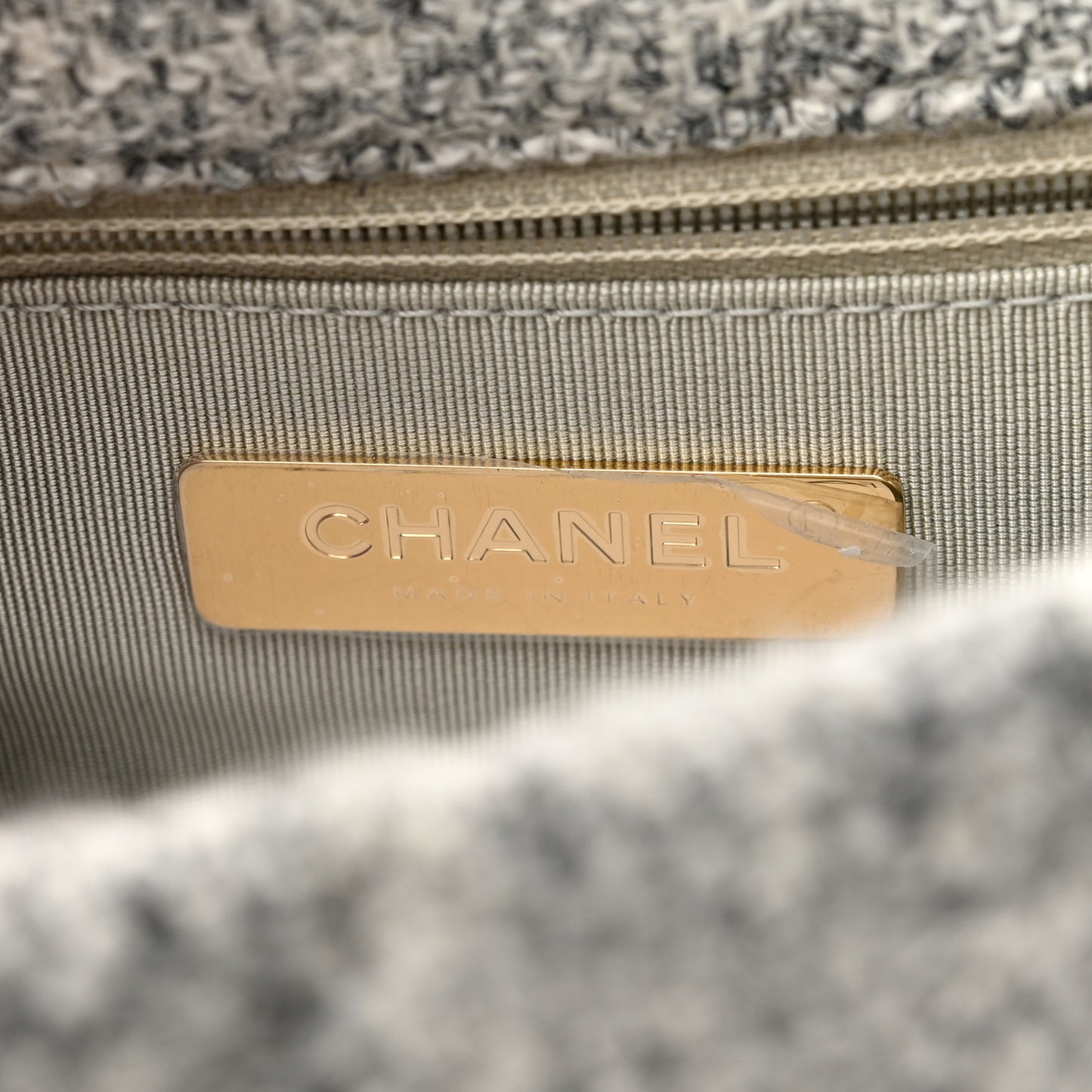 Tweed Quilted Medium Chanel 19 Flap Grey Ecru