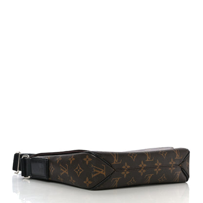 Louis Vuitton Monogram Macassar District PM 3 of 17