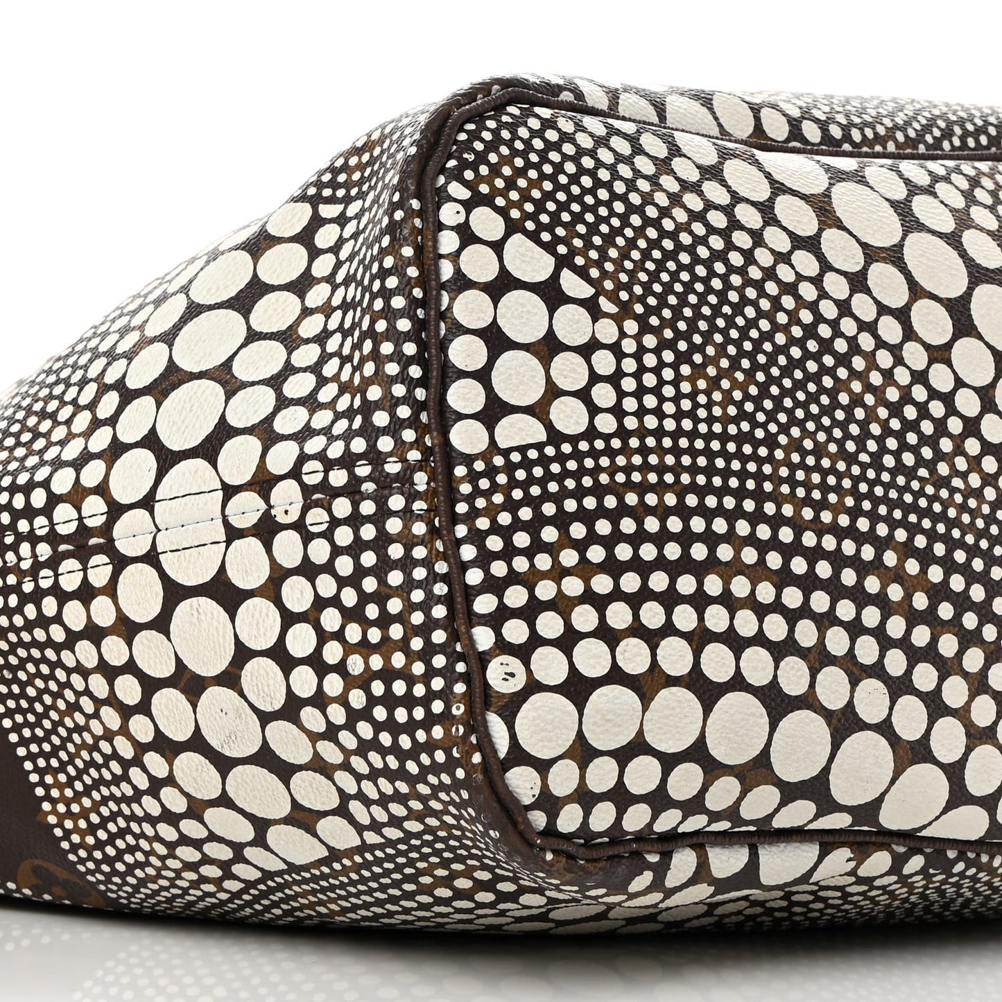 Monogram Kusama Waves Neverfull MM White
