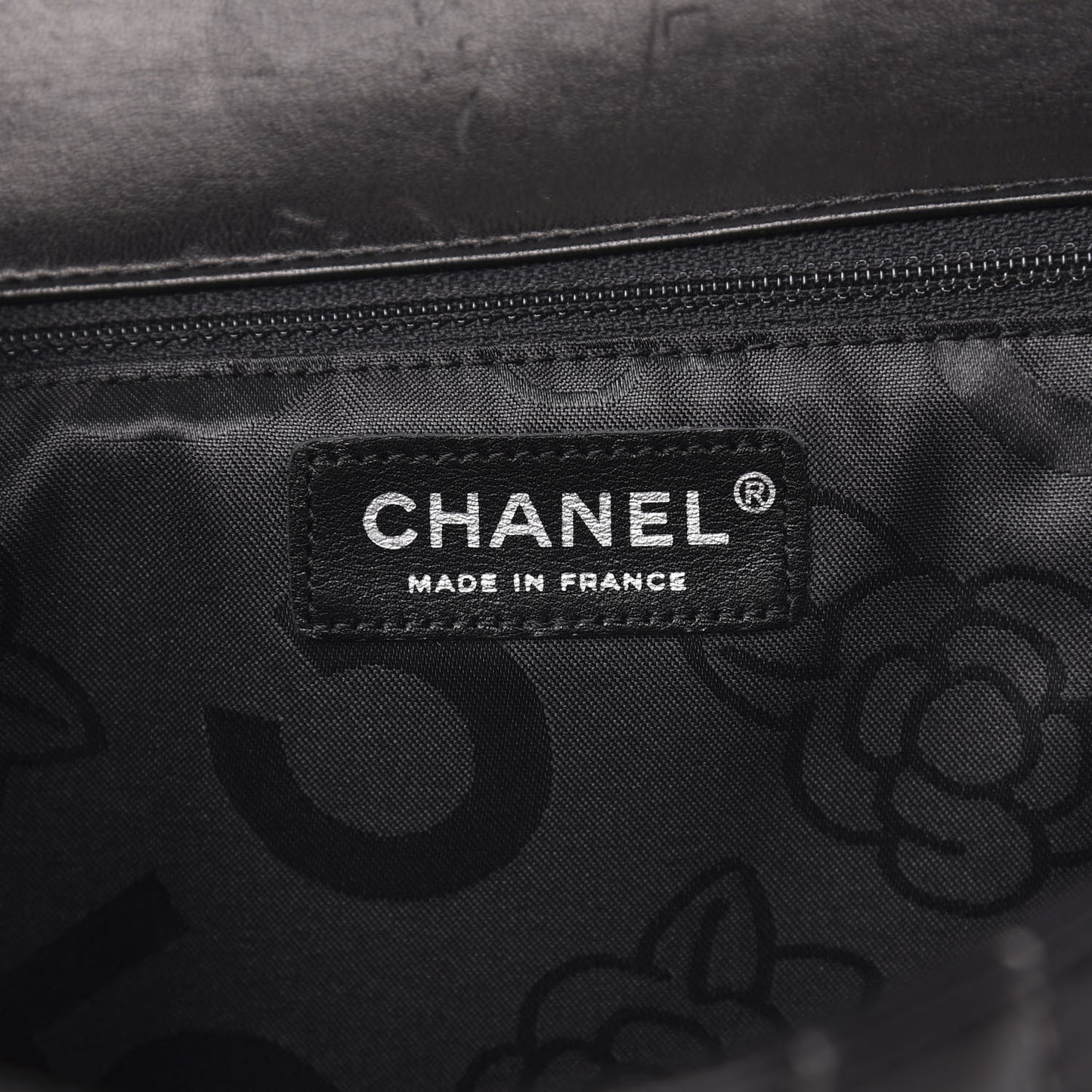 Lambskin Vertical Quilted Medium Single Flap Black