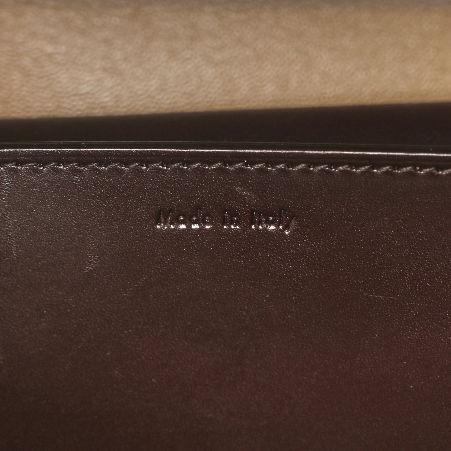 Smooth Calfskin Medium Case Chain Flap Burgundy