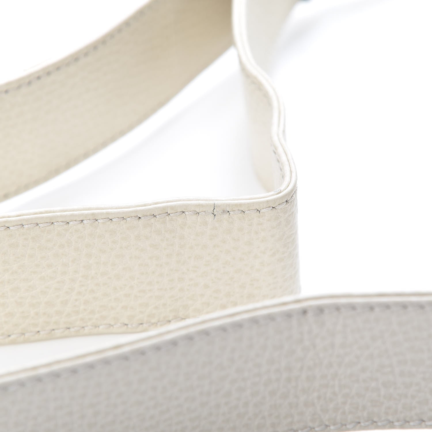 Gucci Grained Calfskin Logo Messenger Bag White 11 of 11