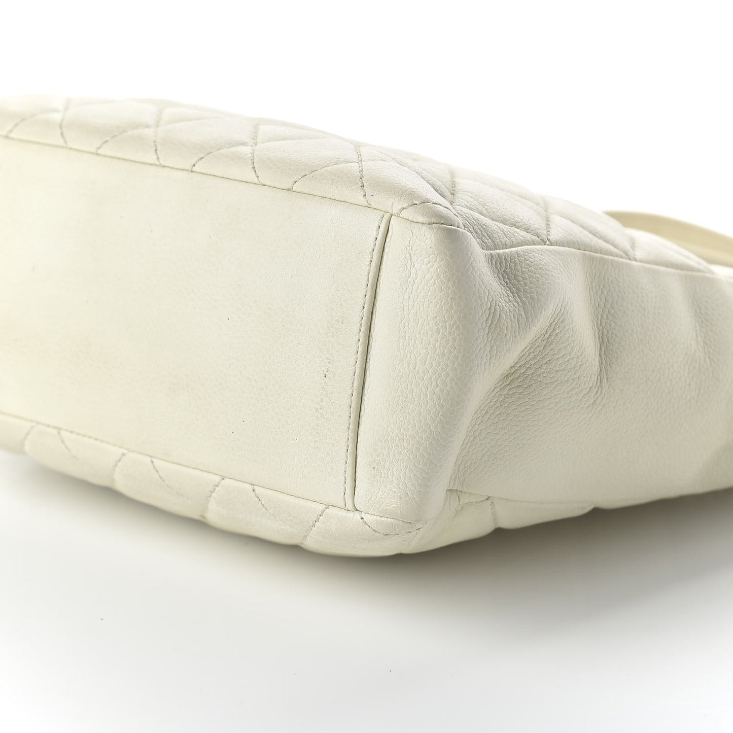 Caviar Quilted Petit Shopping Tote PST White