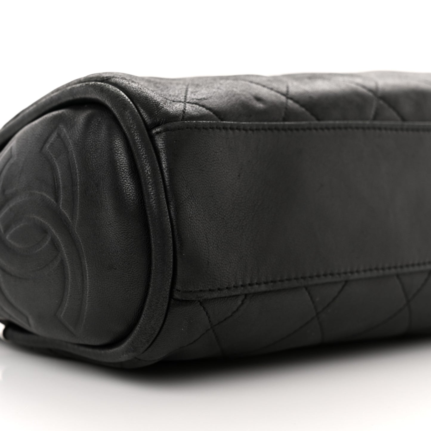 Lambskin Ultimate Soft Hobo Black