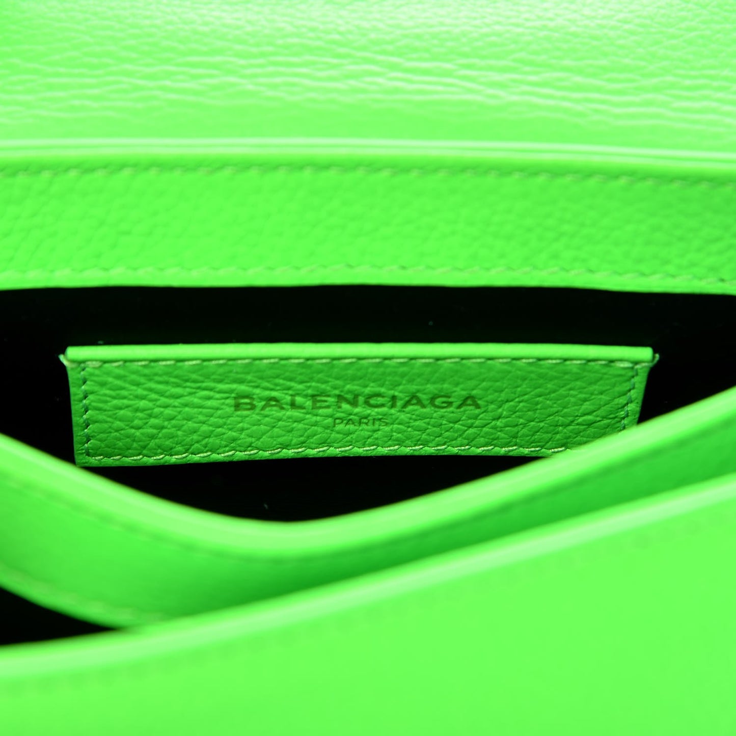 Grained Calfskin Le Dix Nano Soft Cartable Vert Fluo