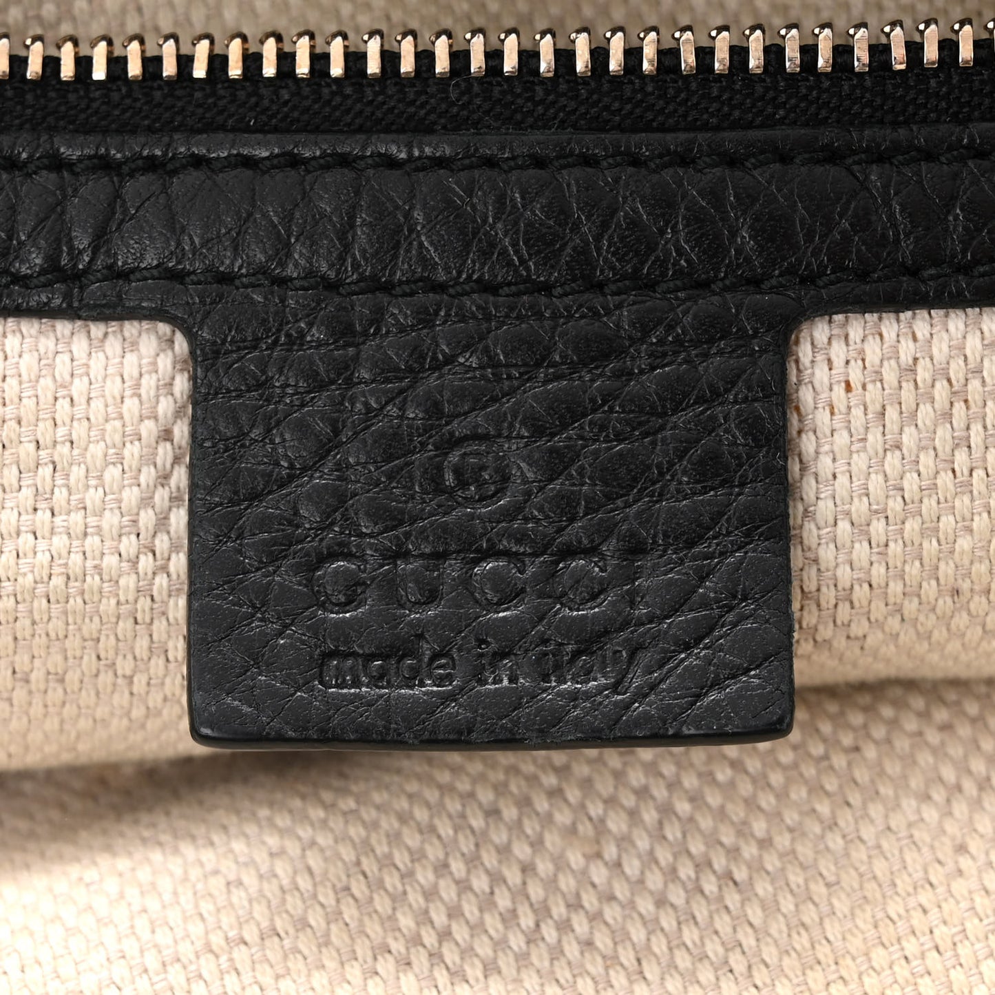 Pebbled Calfskin Medium Soho Hobo Black