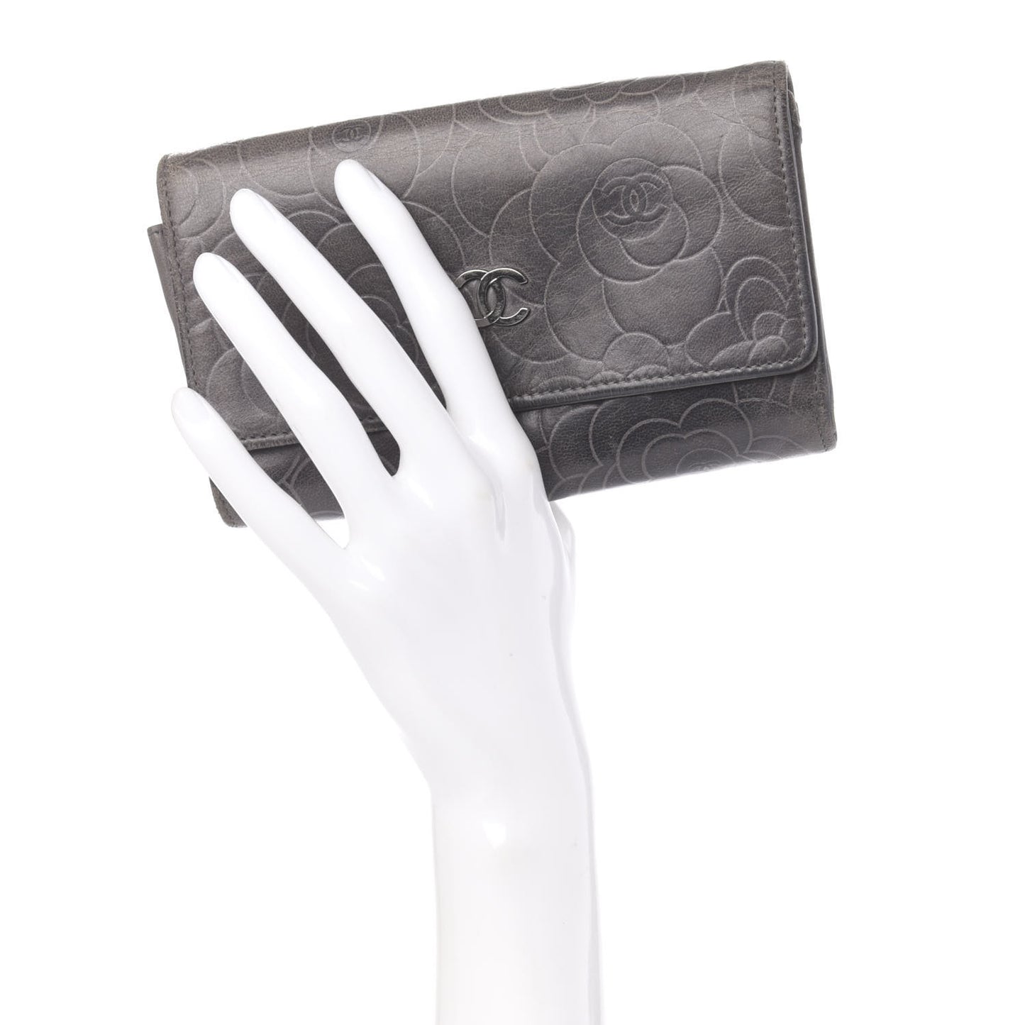 Lambskin Camellia Embossed Yen Wallet Grey