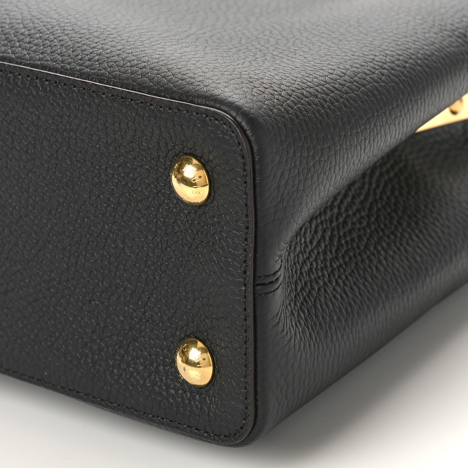 Louis Vuitton Taurillon Capucines PM Black 8 of 8