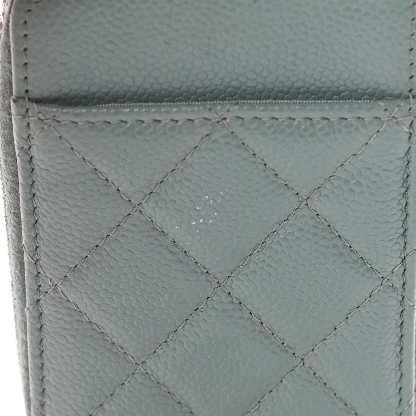 Caviar Quilted Zip Card Holder Light Blue