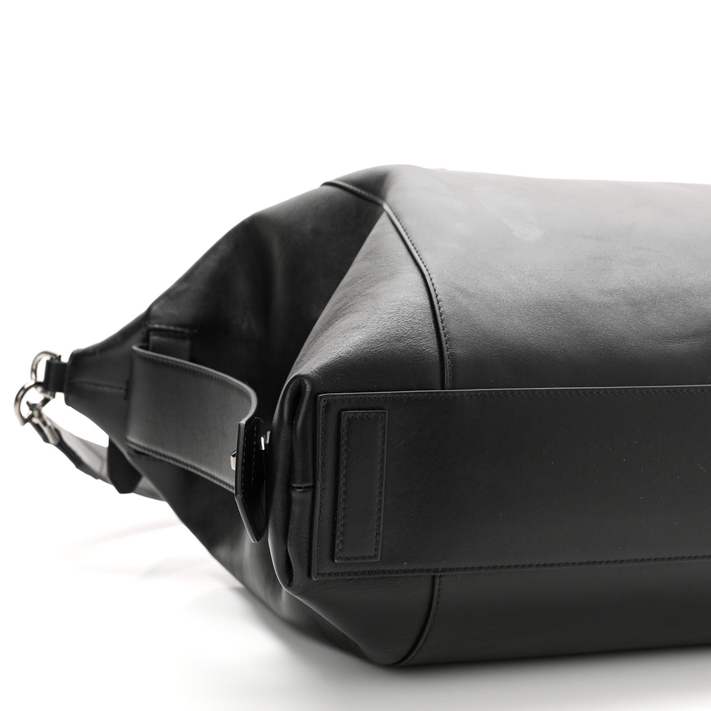 Smooth Calfskin Medium Soft Antigona Black