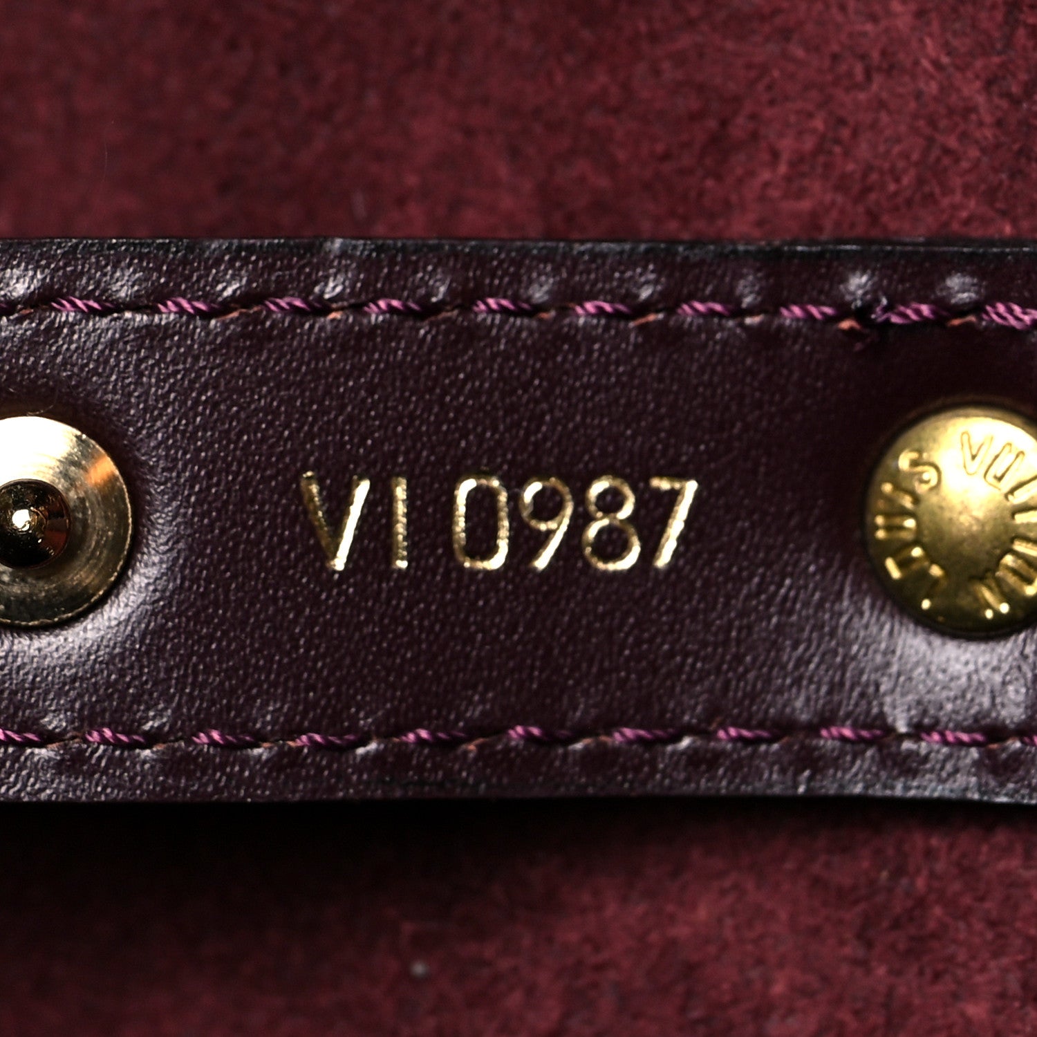 Louis Vuitton Taiga Helanga 1 Poche Acajou 7 of 12