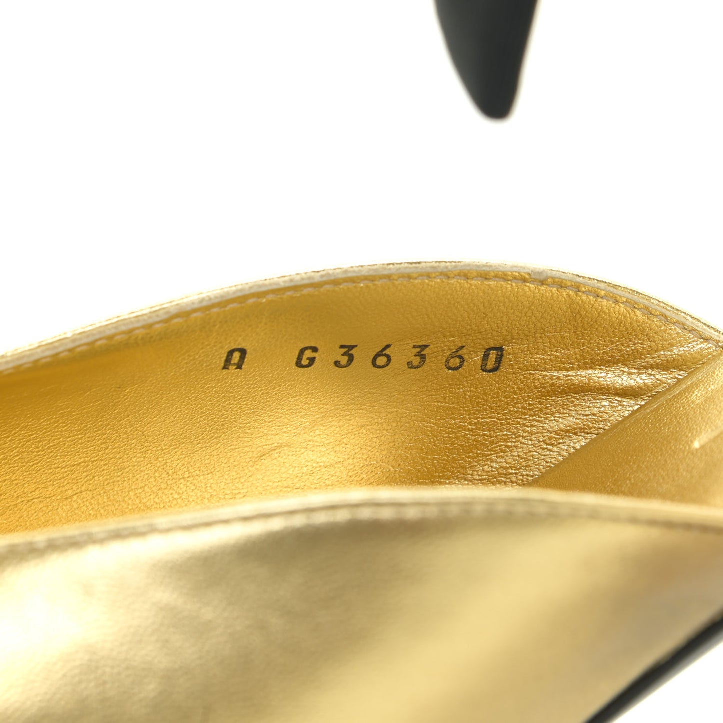 Laminated Lambskin Grosgrain Cap Toe CC Pumps 36 Gold Black