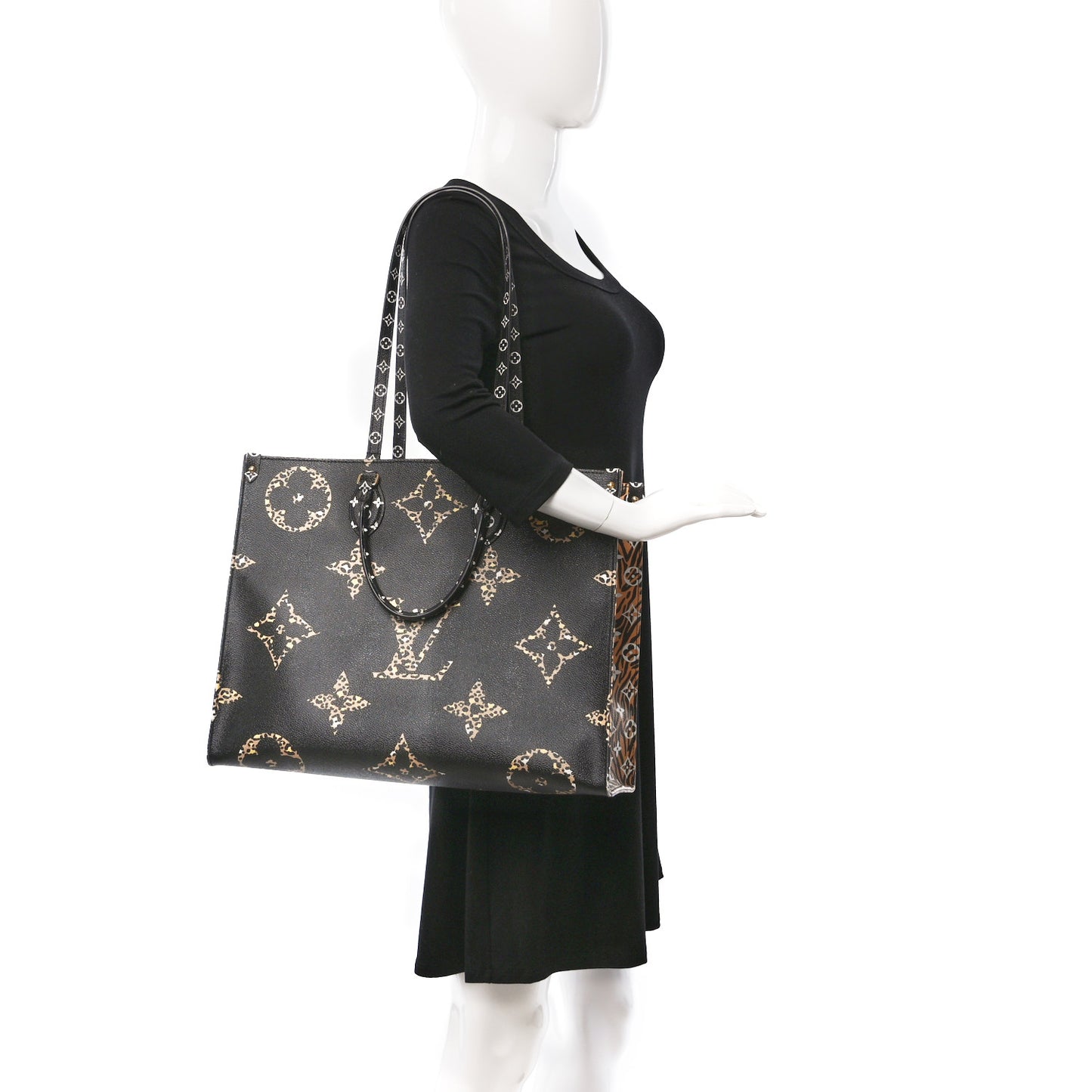 Monogram Giant Jungle Onthego GM Black