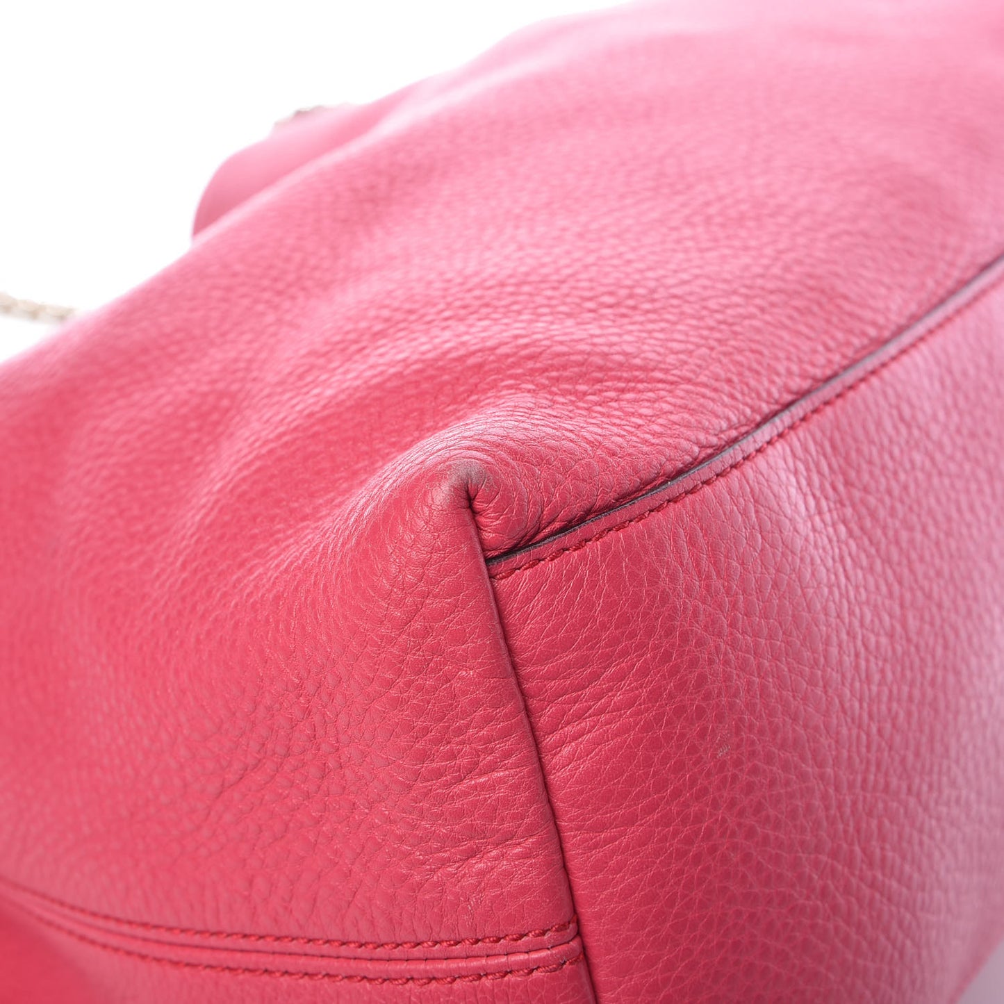 Pebbled Calfskin Medium Soho Chain Shoulder Bag Pink