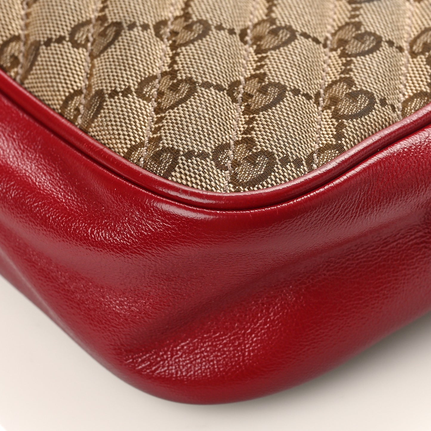 Monogram Azalea Calfskin Matelasse Diagonal Small GG Marmont Chain Shoulder Bag Beige Ebony New Cherry Red