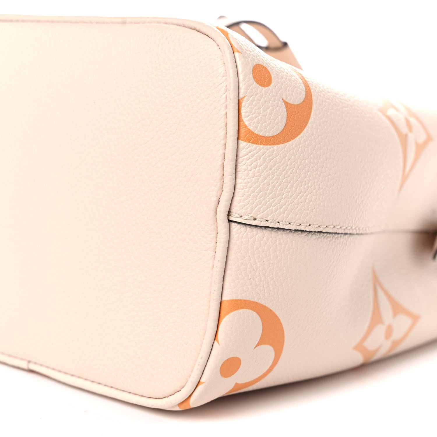 Louis Vuitton Empreinte Monogram Giant By The Pool Neonoe BB Cream Saffron 7 of 8