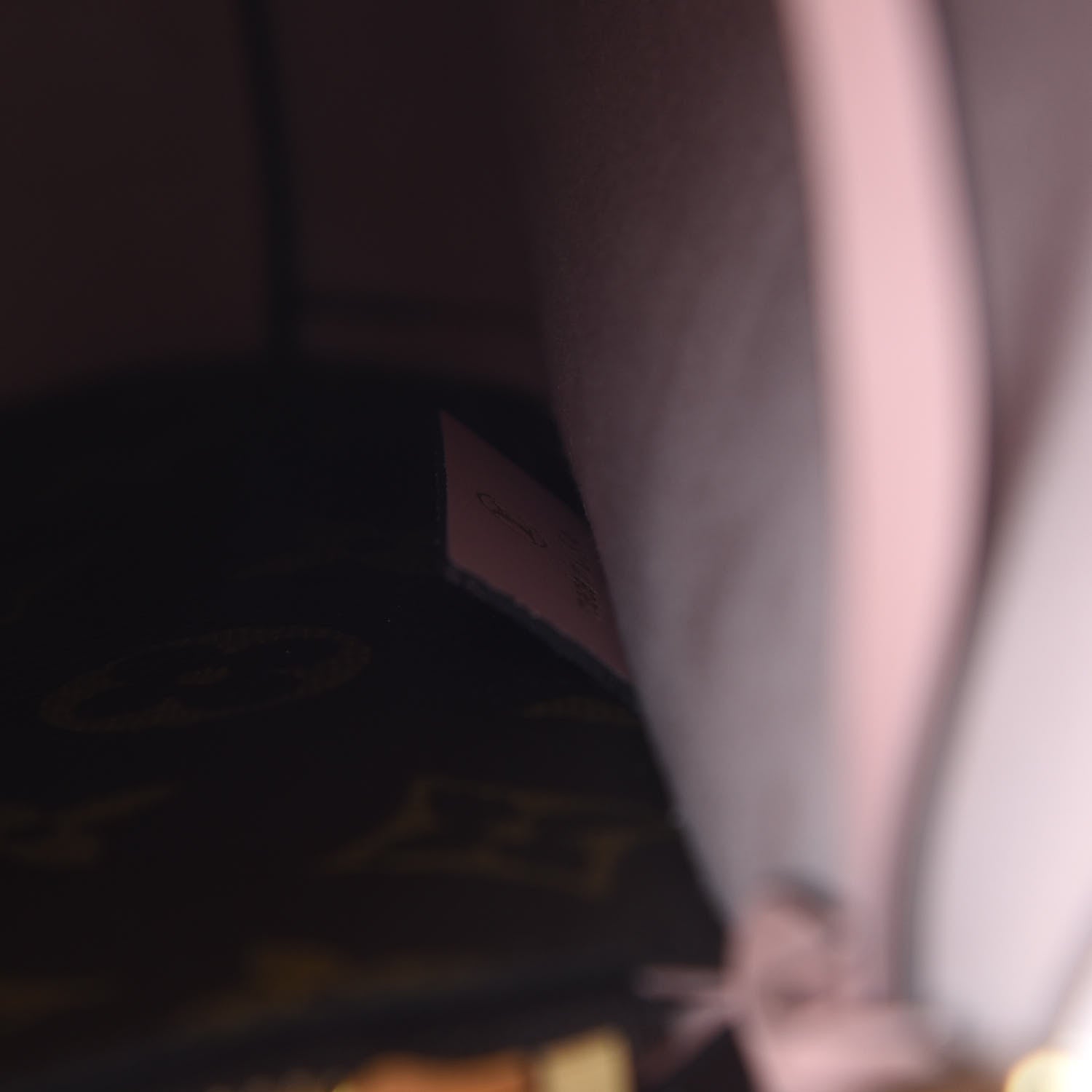 Louis Vuitton Monogram Neonoe MM Rose Poudre 7 of 10