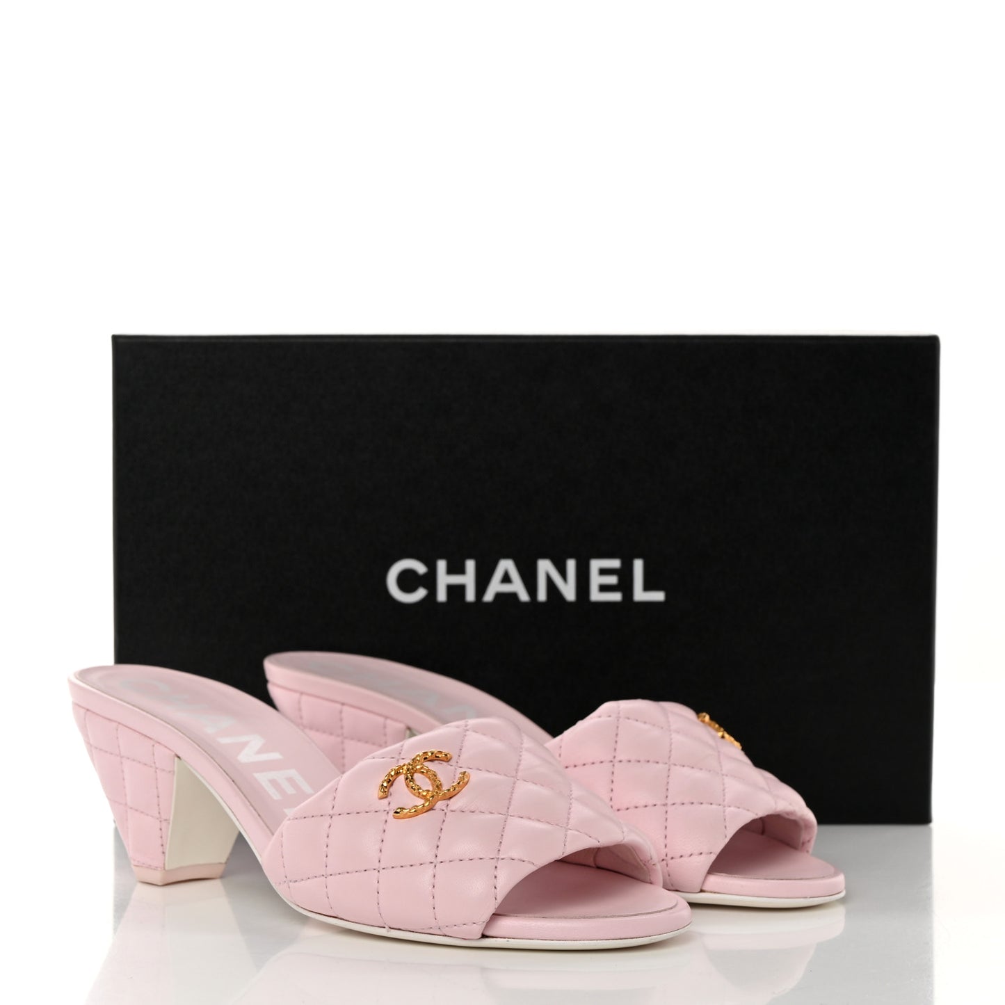 Lambskin Quilted Textured CC Mules 37 Light Pink