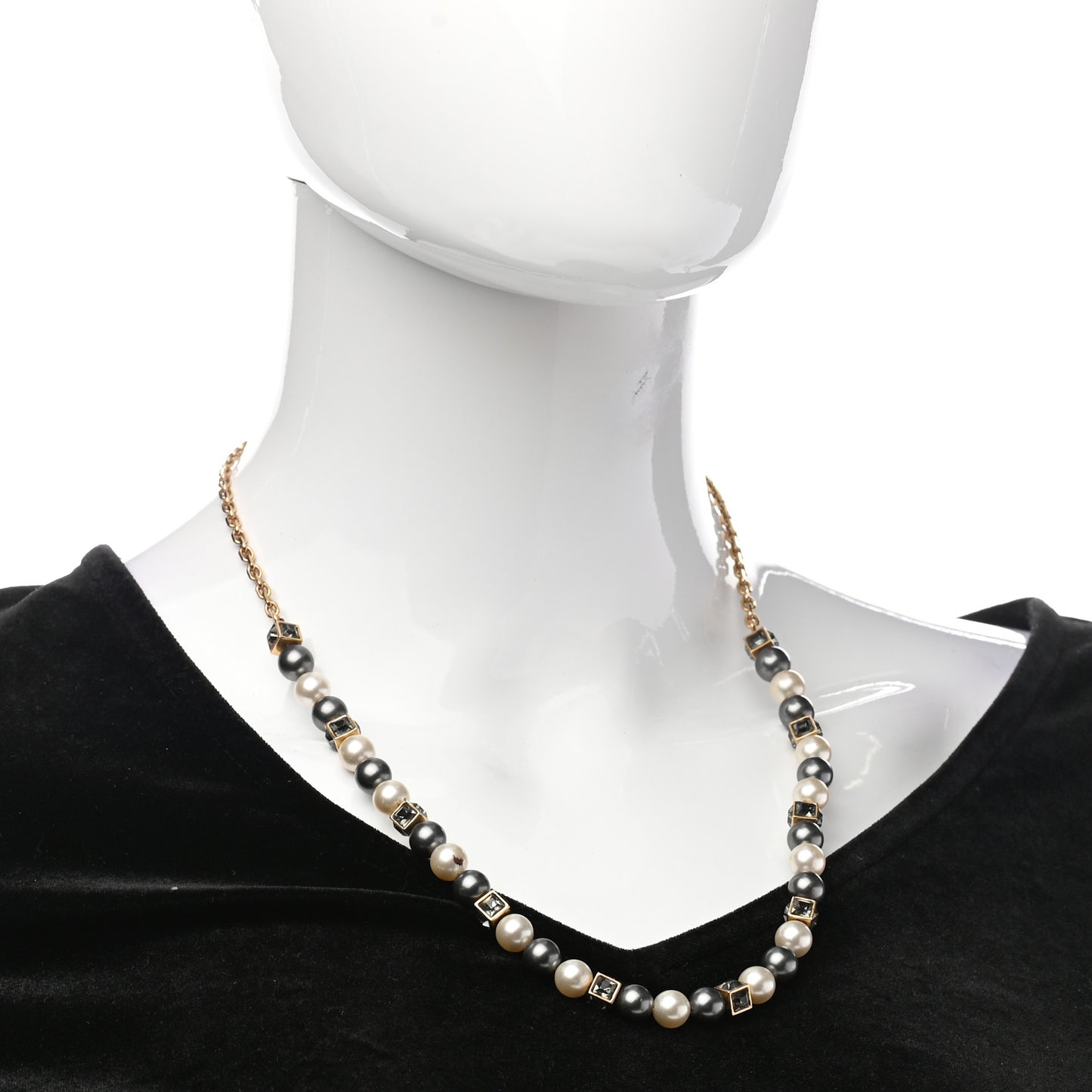 Pearl Crystal Cry Me A River Short Necklace