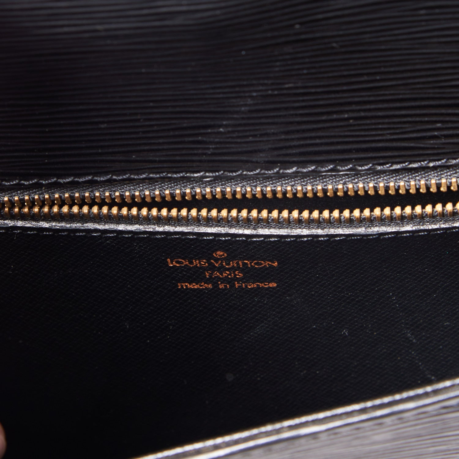 Louis Vuitton Epi Saint Cloud GM Black 8 of 8