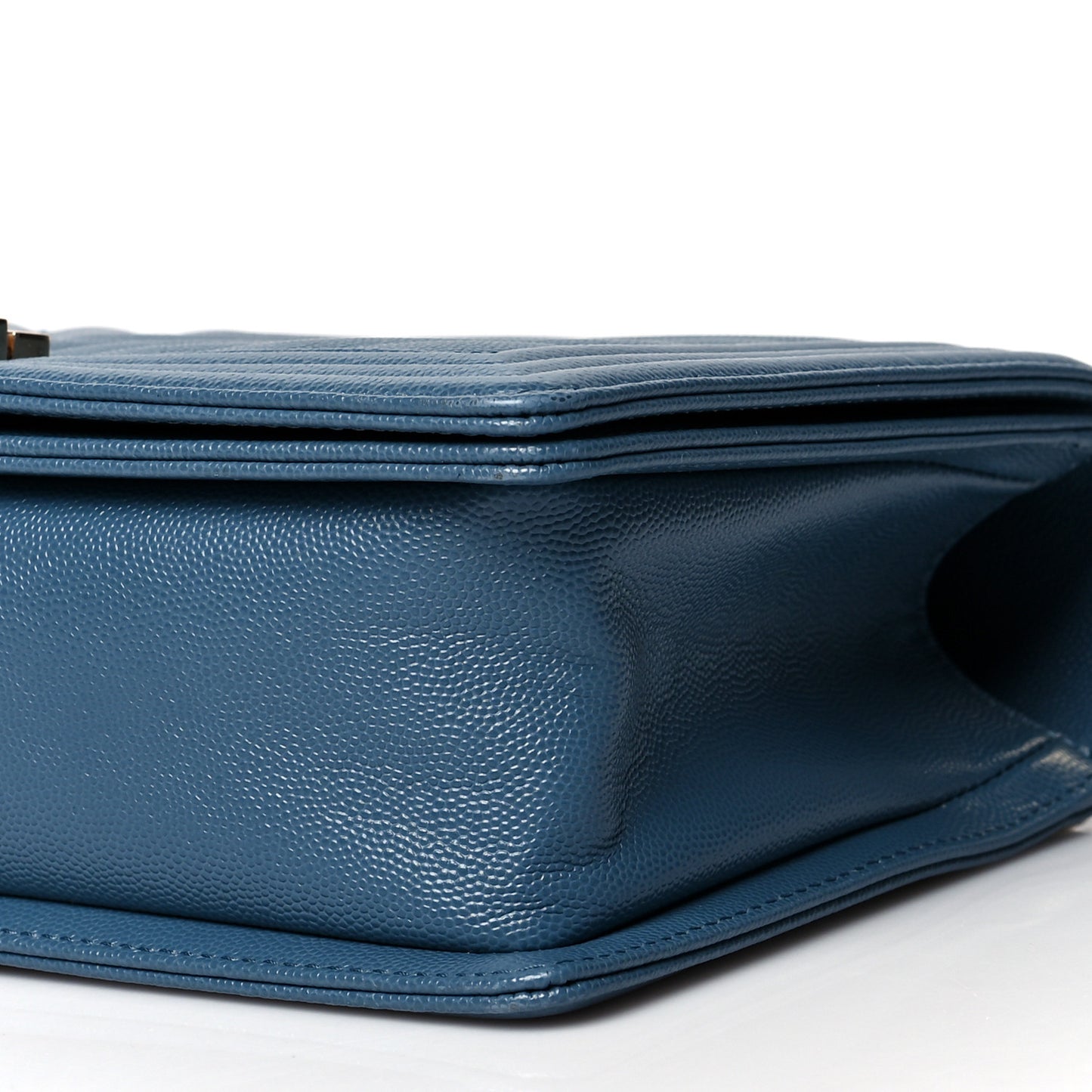 Caviar Chevron Quilted New Medium Boy Flap Blue