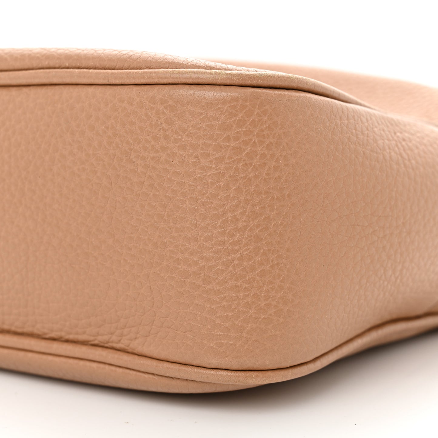 Pebbled Calfskin Small Soho Disco Bag Camelia