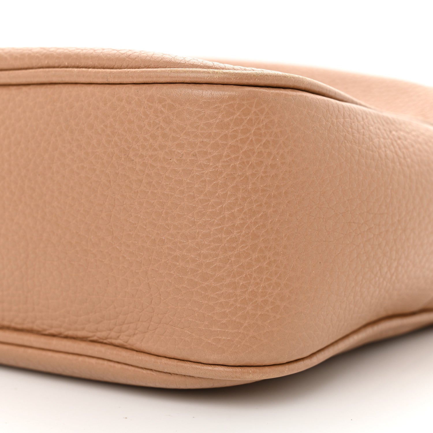 Gucci Pebbled Calfskin Small Soho Disco Bag Camelia 10 of 18