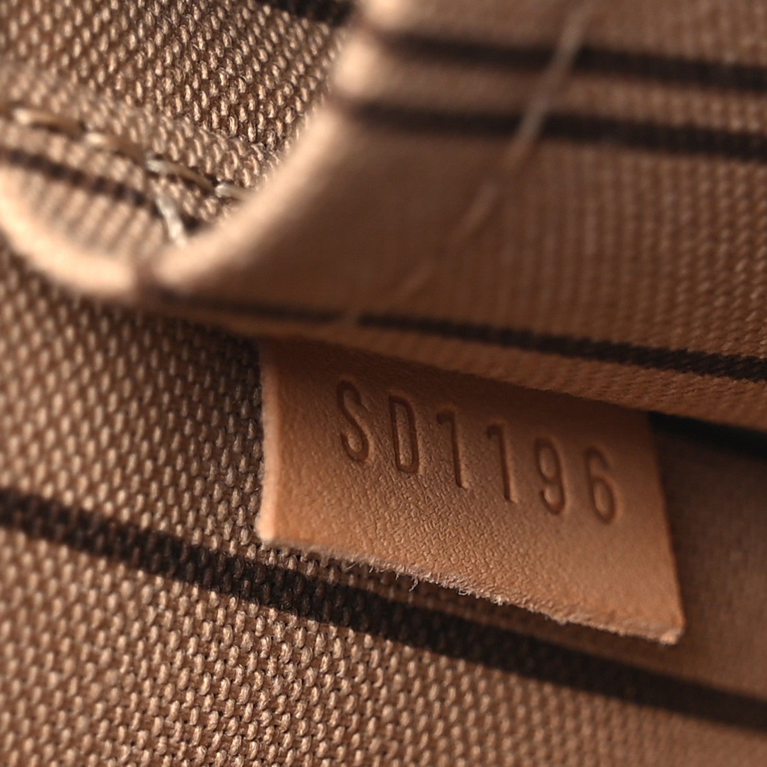Louis Vuitton Monogram Neverfull MM GM Pochette 8 of 11
