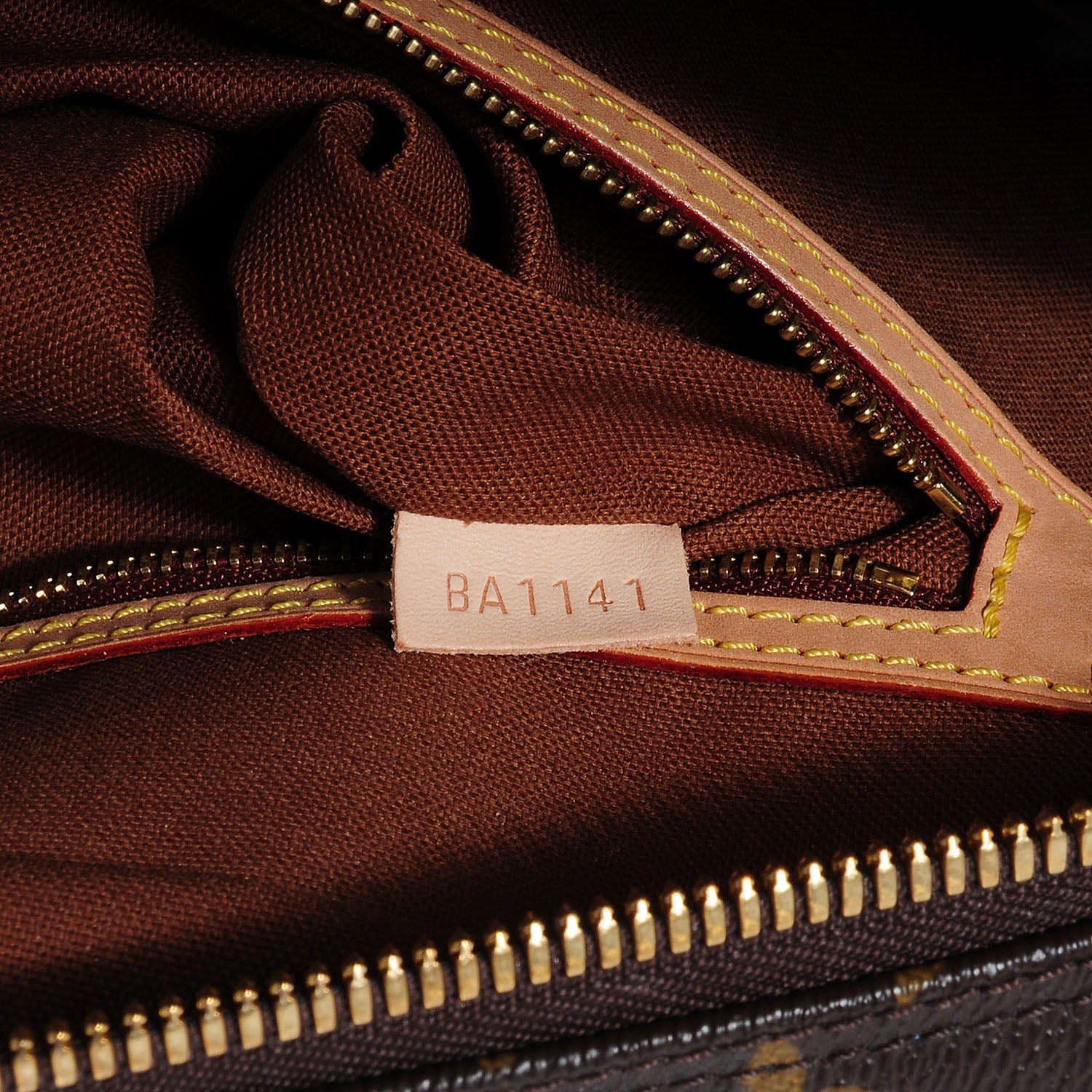 Louis Vuitton Monogram Porte-Documents Voyage GM 6 of 8