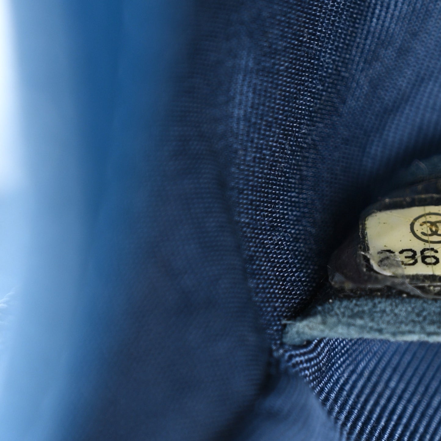 Caviar Quilted Medium Boy Flap Blue