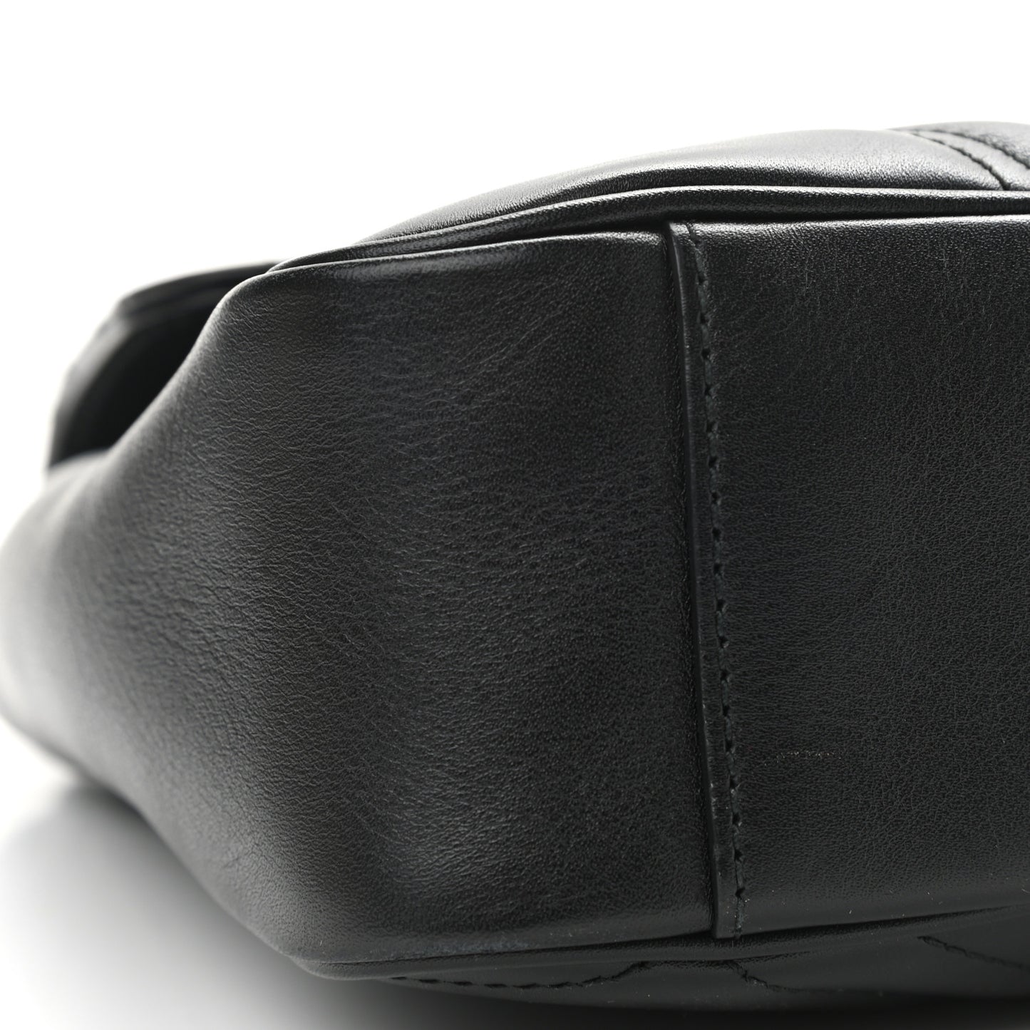 Calfskin Matelasse Medium GG Marmont Shoulder Bag Black