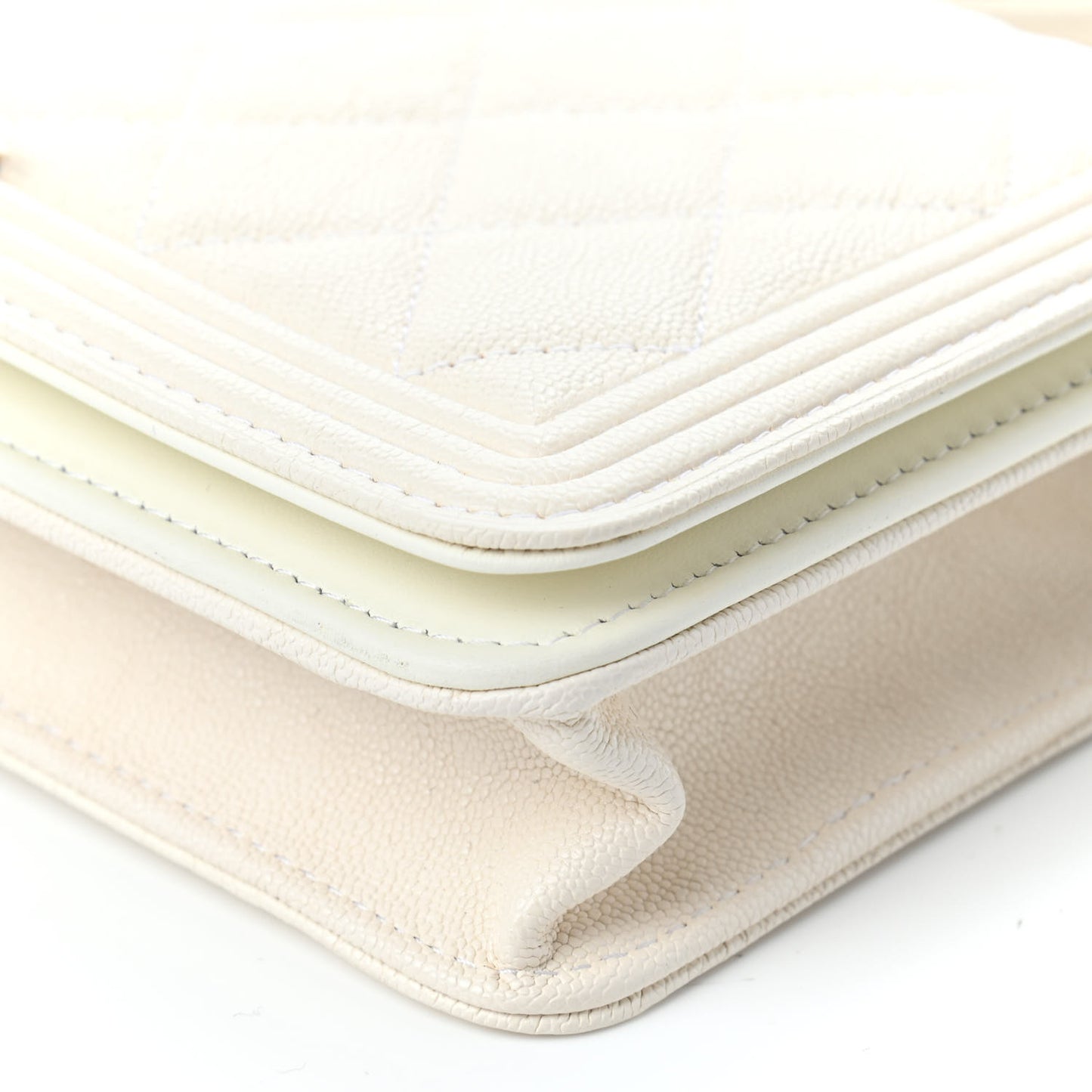 Caviar Quilted Boy Wallet On Chain WOC White