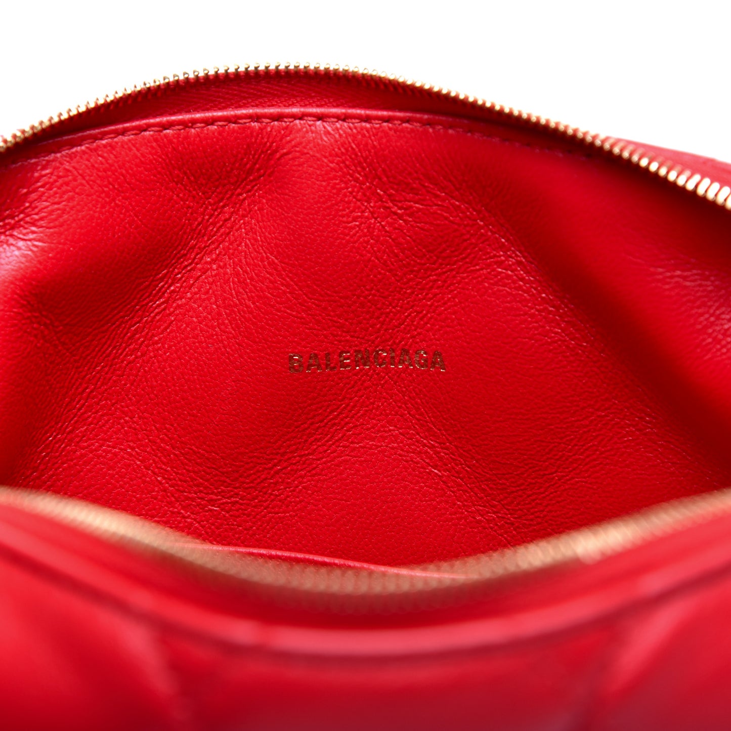 Nappa Calfskin Quilted Touch B Camera Shoulder Bag Bright Red