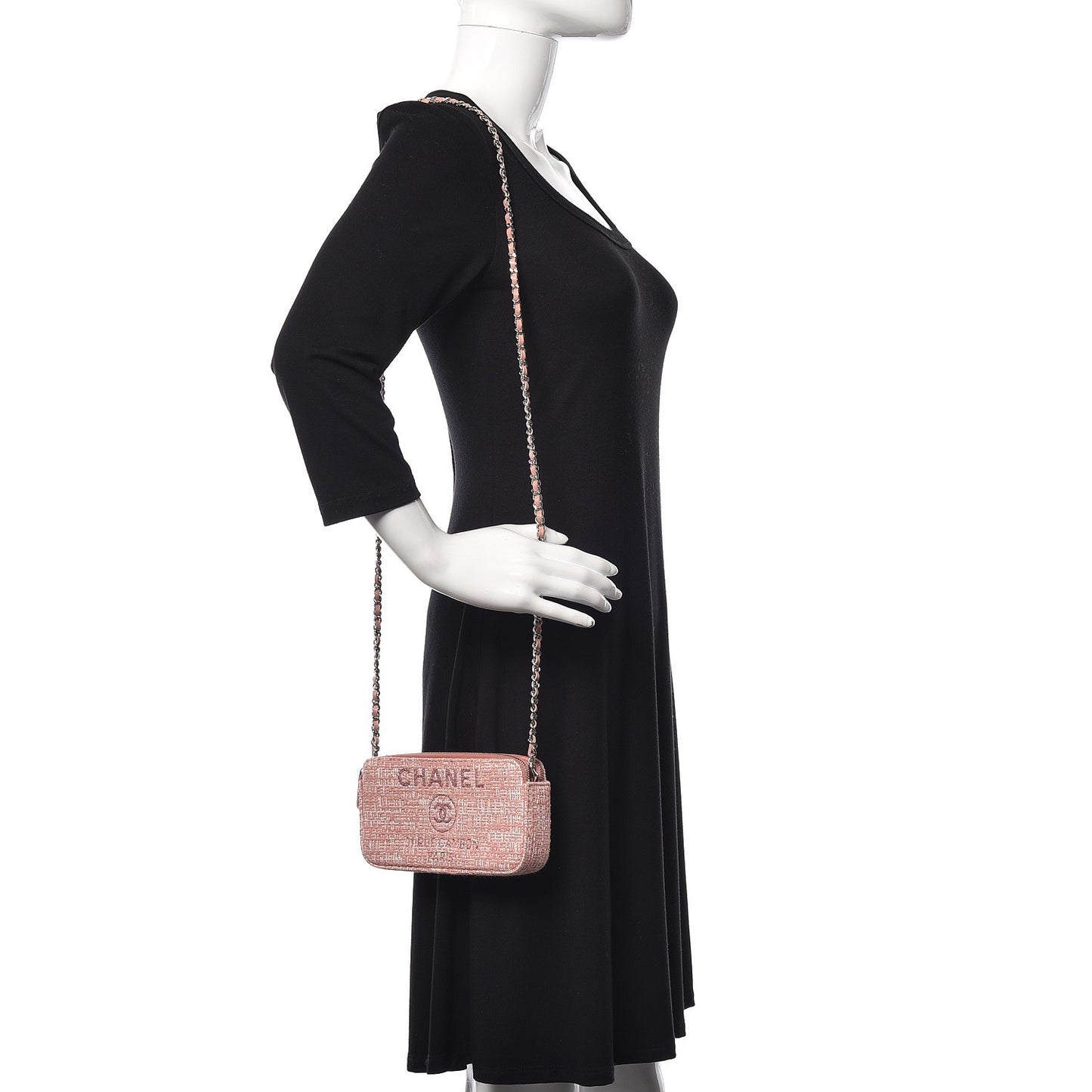 Canvas Small Deauville Clutch With Chain Pink