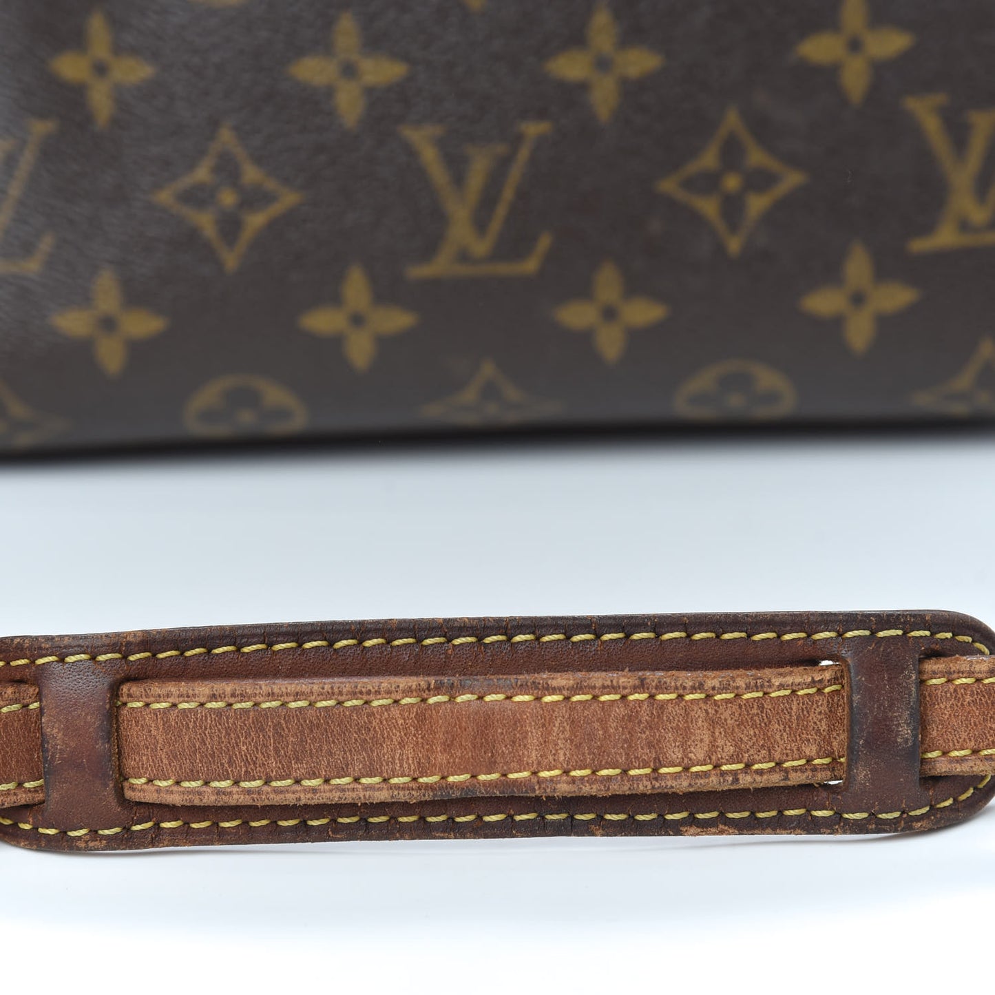Monogram Blois
